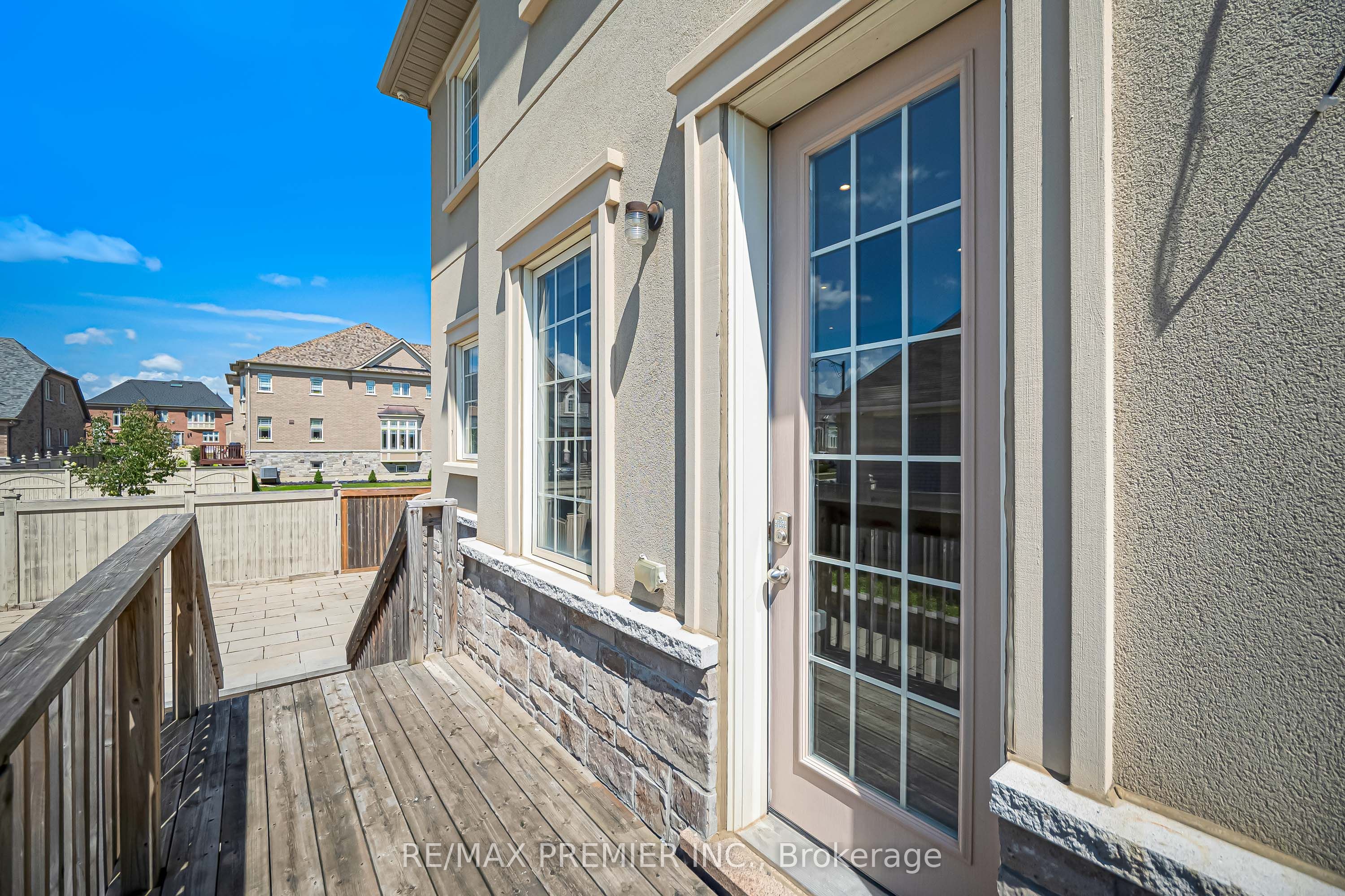 16 Kettle Valley Trail Property Photo 42