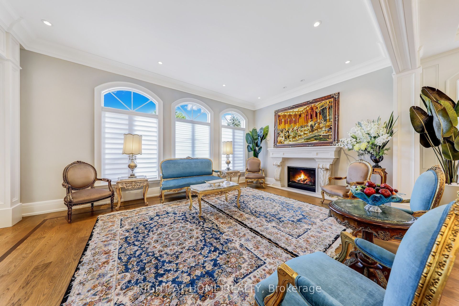 10 Yongeview Avenue Property Photo 17