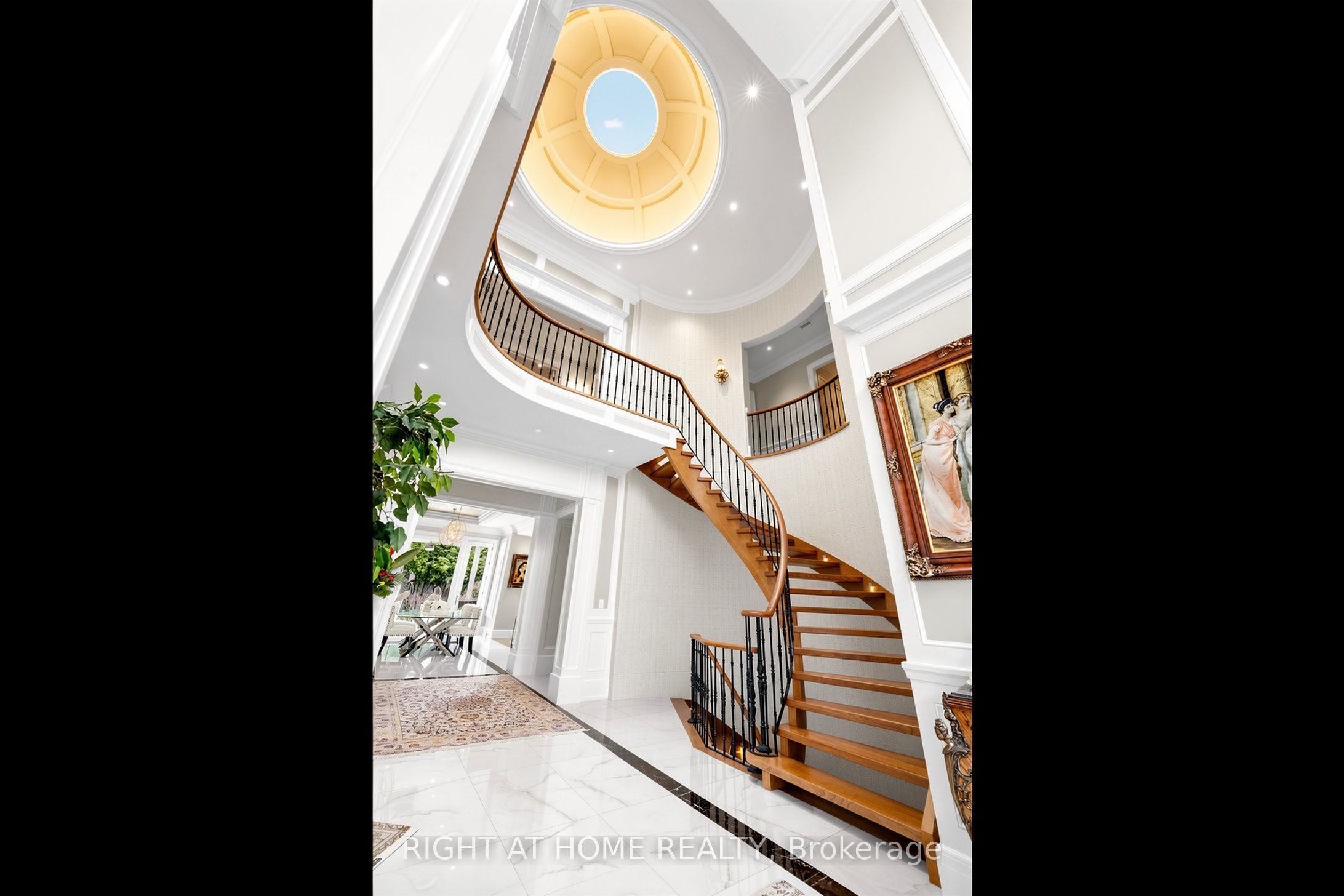 10 Yongeview Avenue Property Photo 19