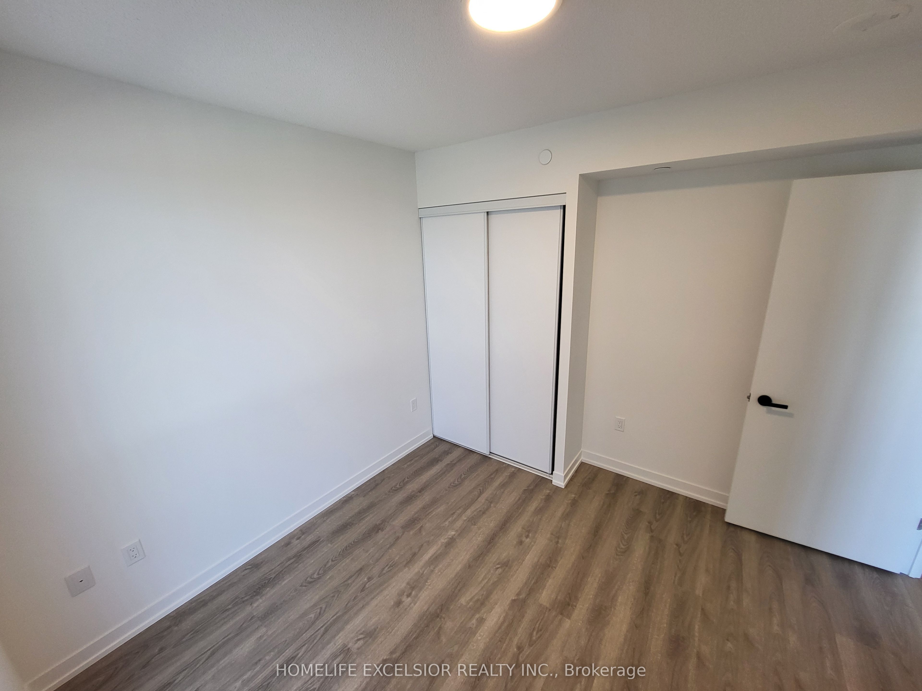 195 Commerce Street 2808 Property Photo 19