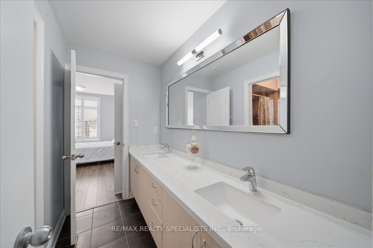 77 Mckenzie Way Main Property Photo 14