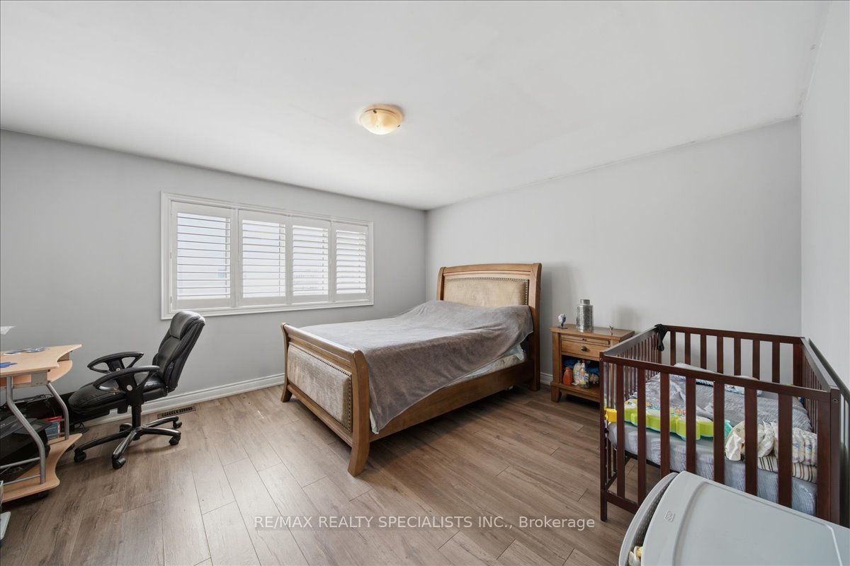 77 Mckenzie Way Main Property Photo 16