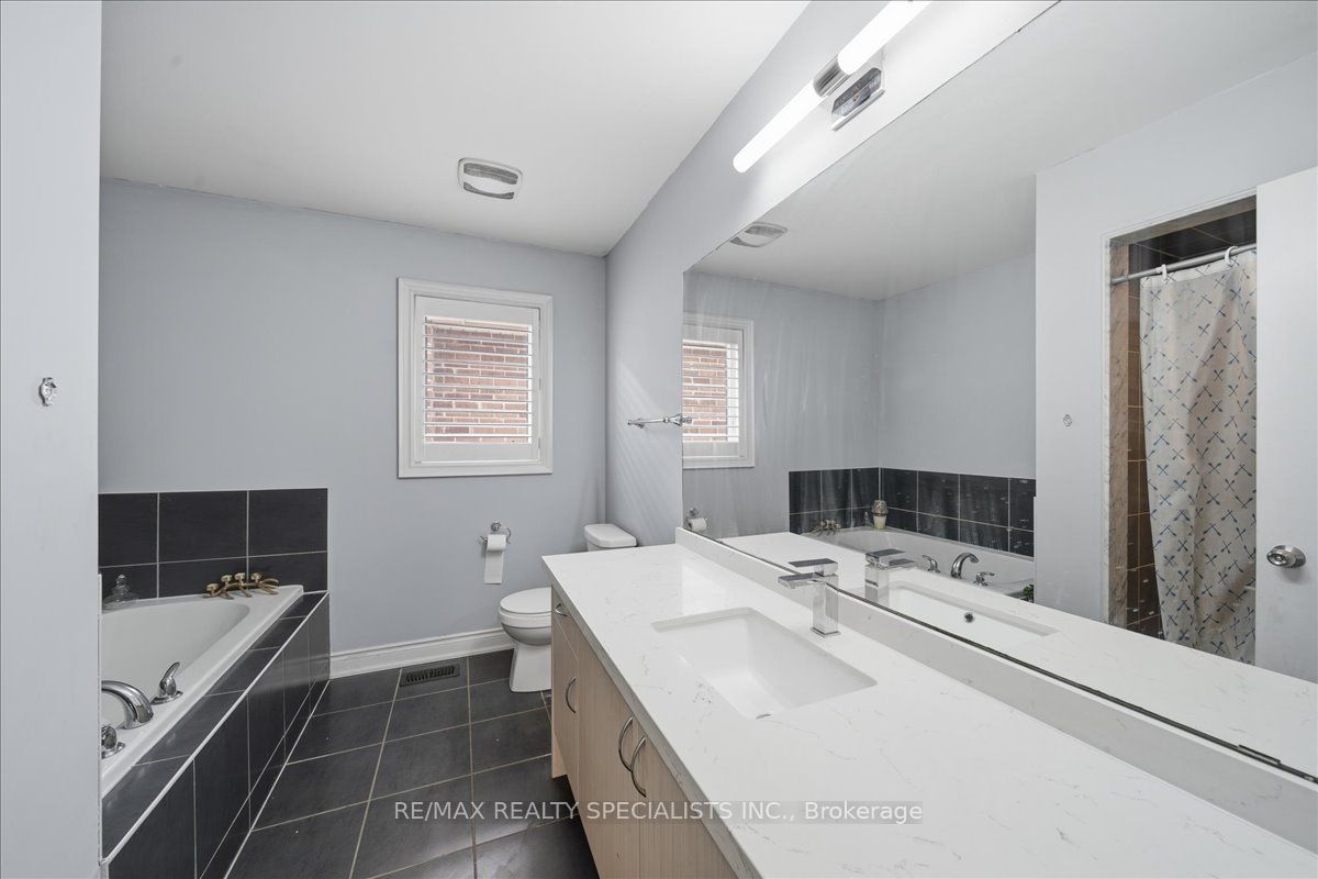 77 Mckenzie Way Main Property Photo 17