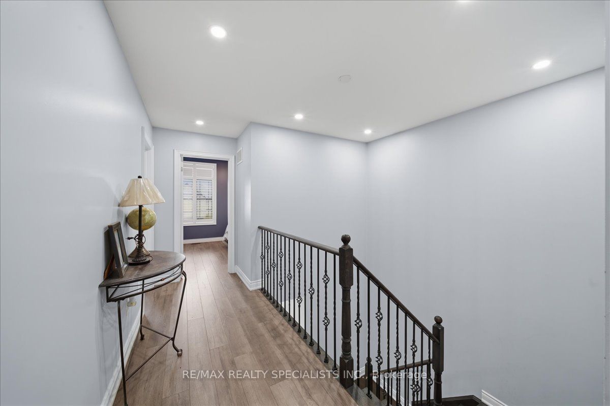 77 Mckenzie Way Main Property Photo 18