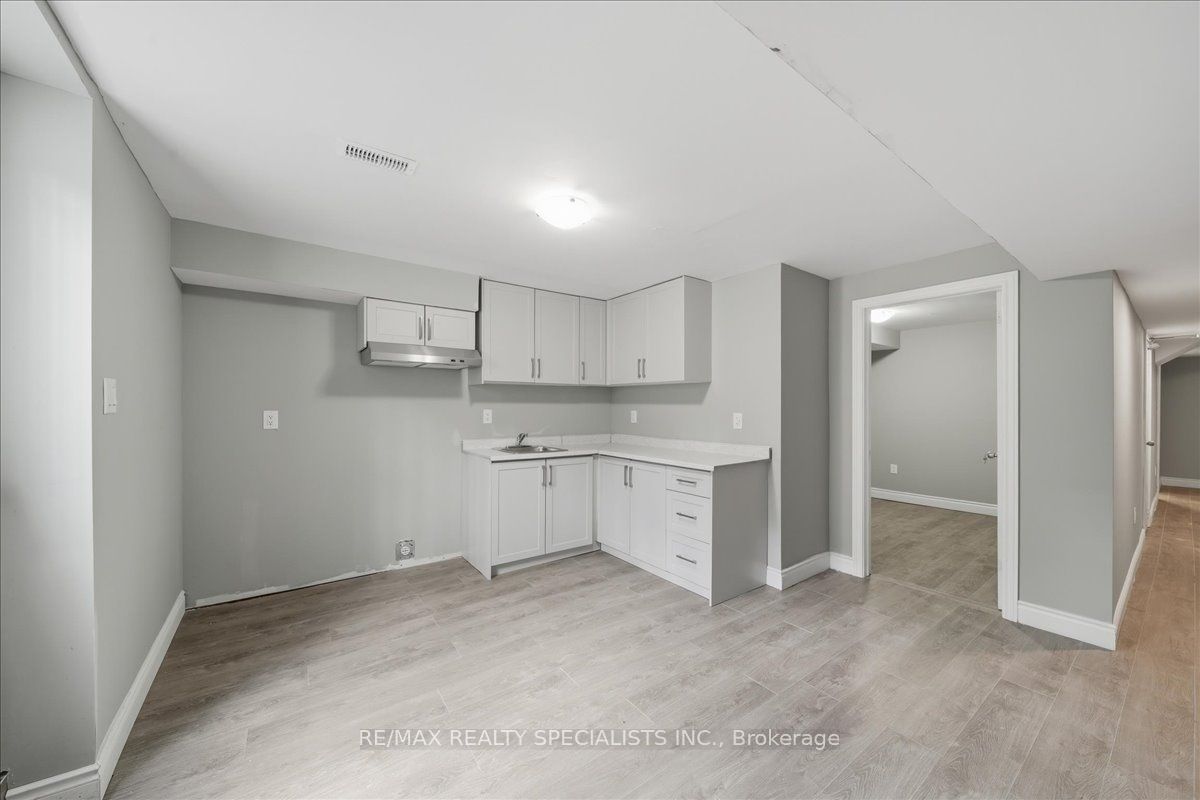 77 Mckenzie Way Property Photo 3