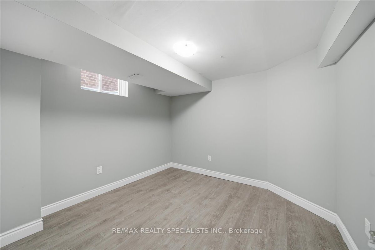 77 Mckenzie Way Property Photo 8