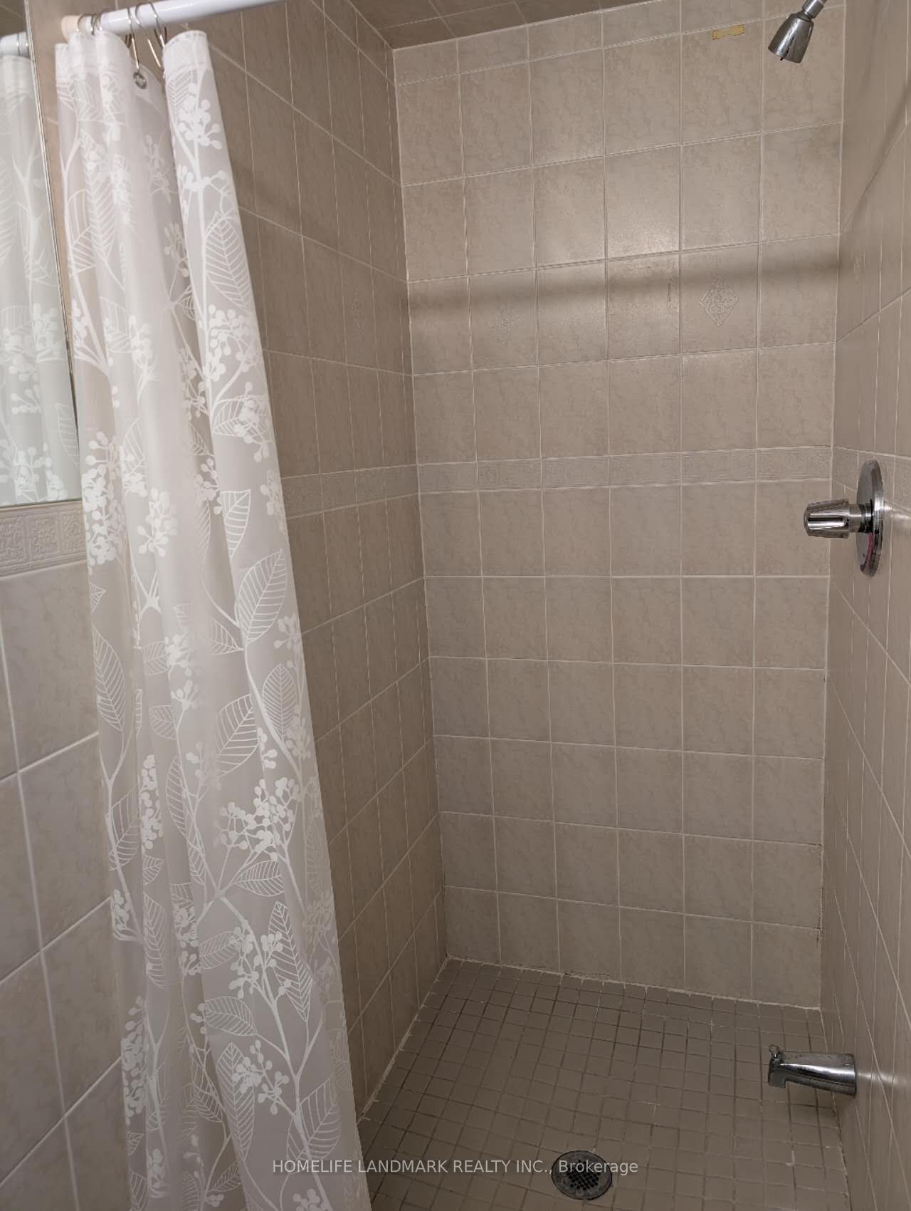 29 Mansard Drive Property Photo 7