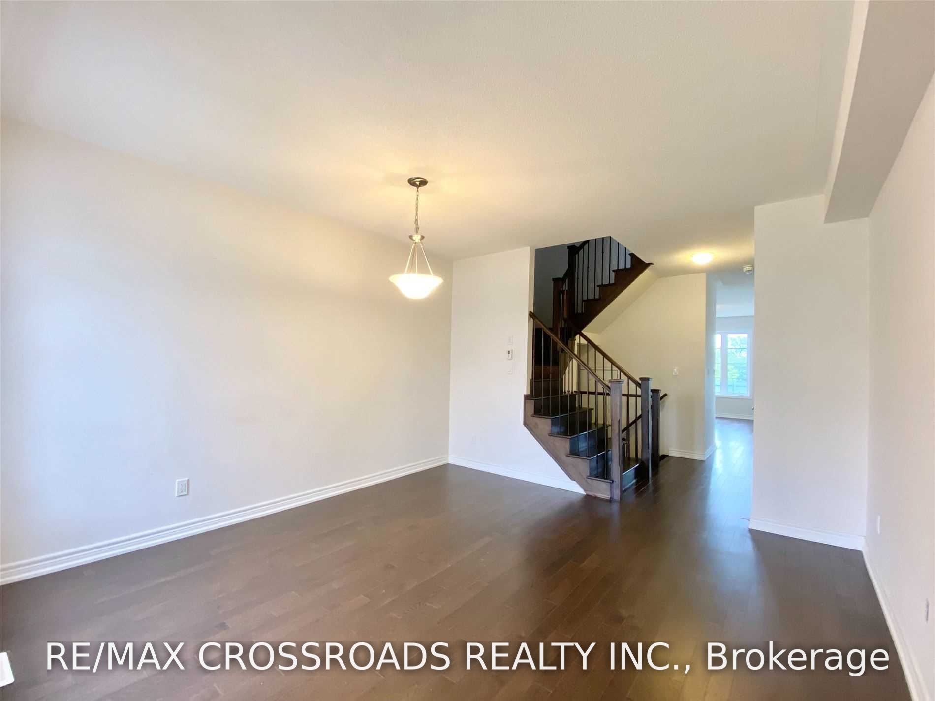172 Decast Crescent Property Photo 3