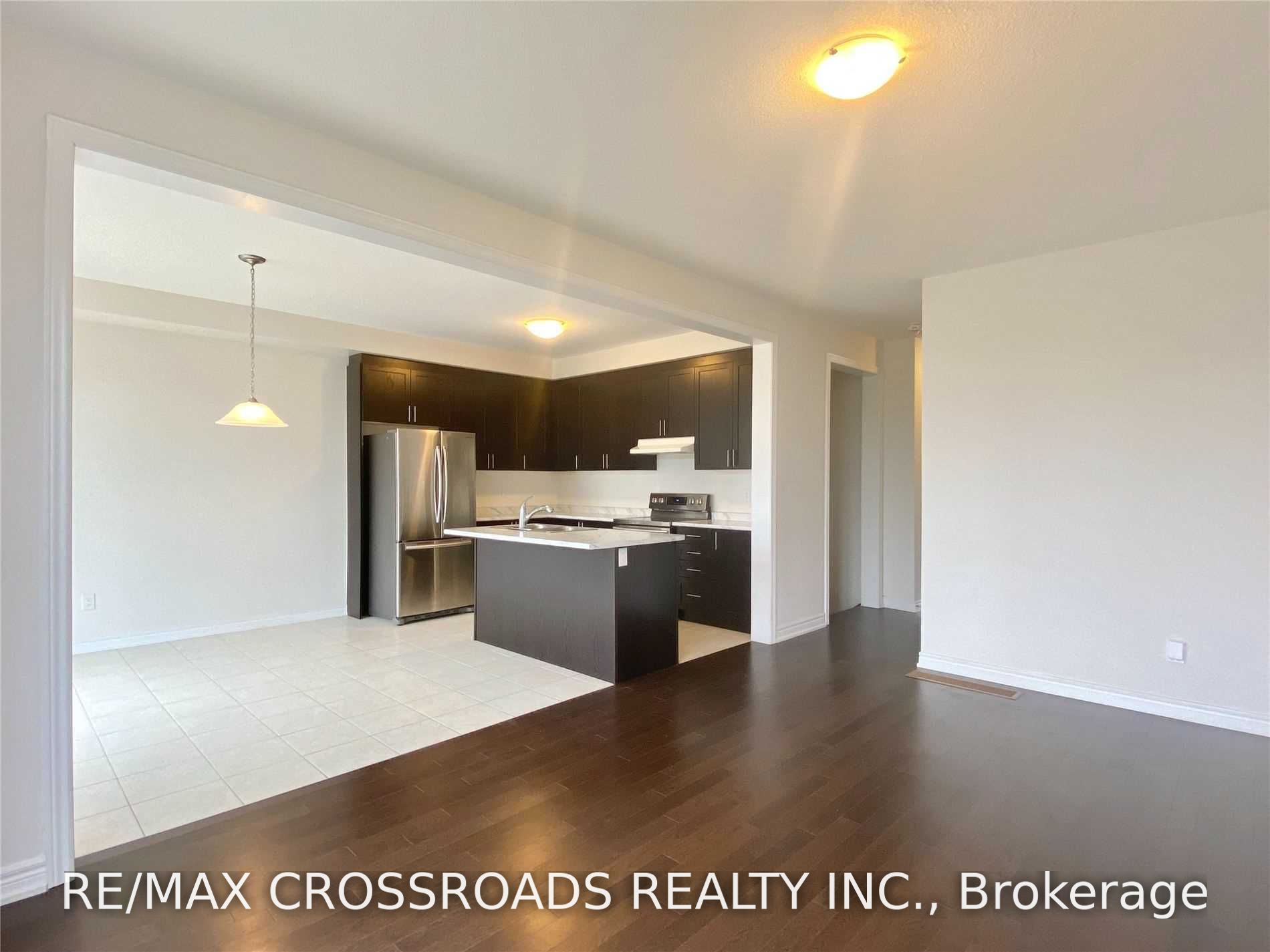 172 Decast Crescent Property Photo 4