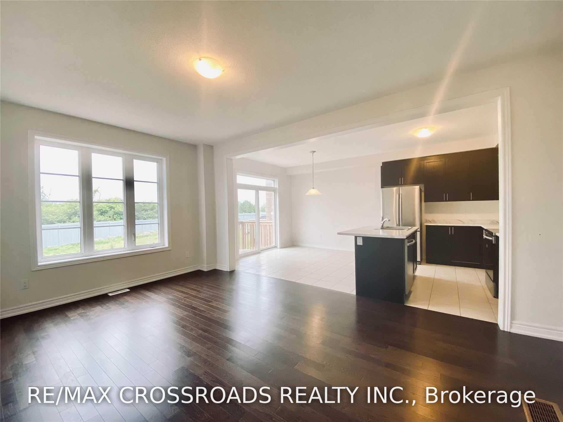 172 Decast Crescent Property Photo 5