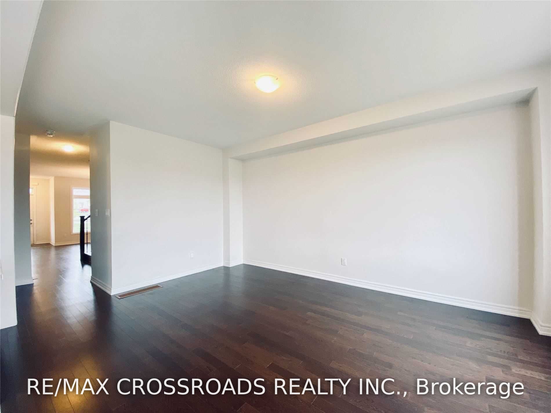 172 Decast Crescent Property Photo 6