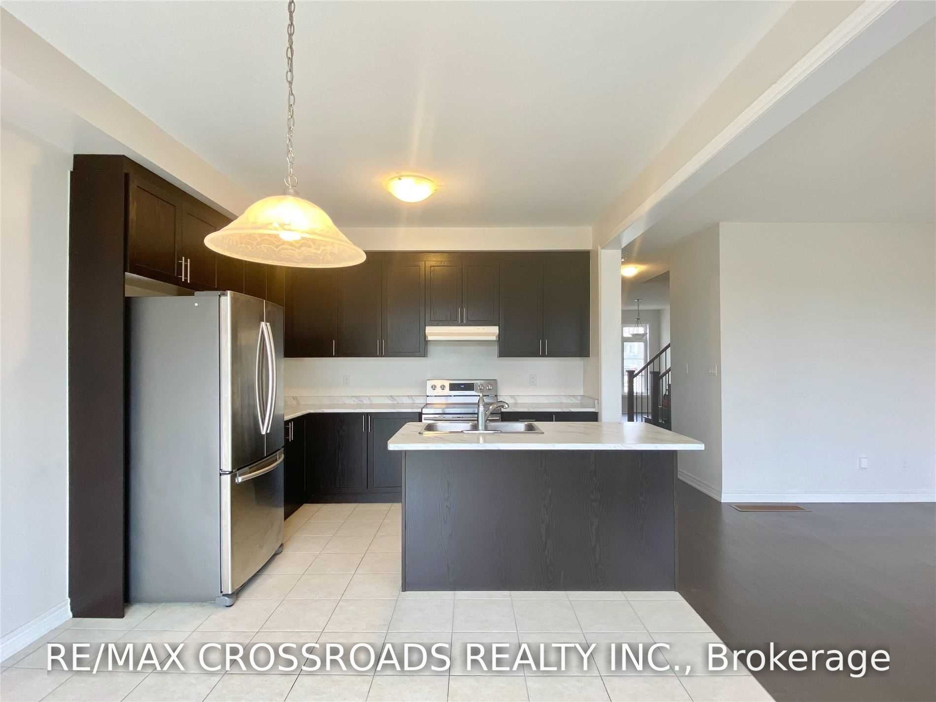 172 Decast Crescent Property Photo 8