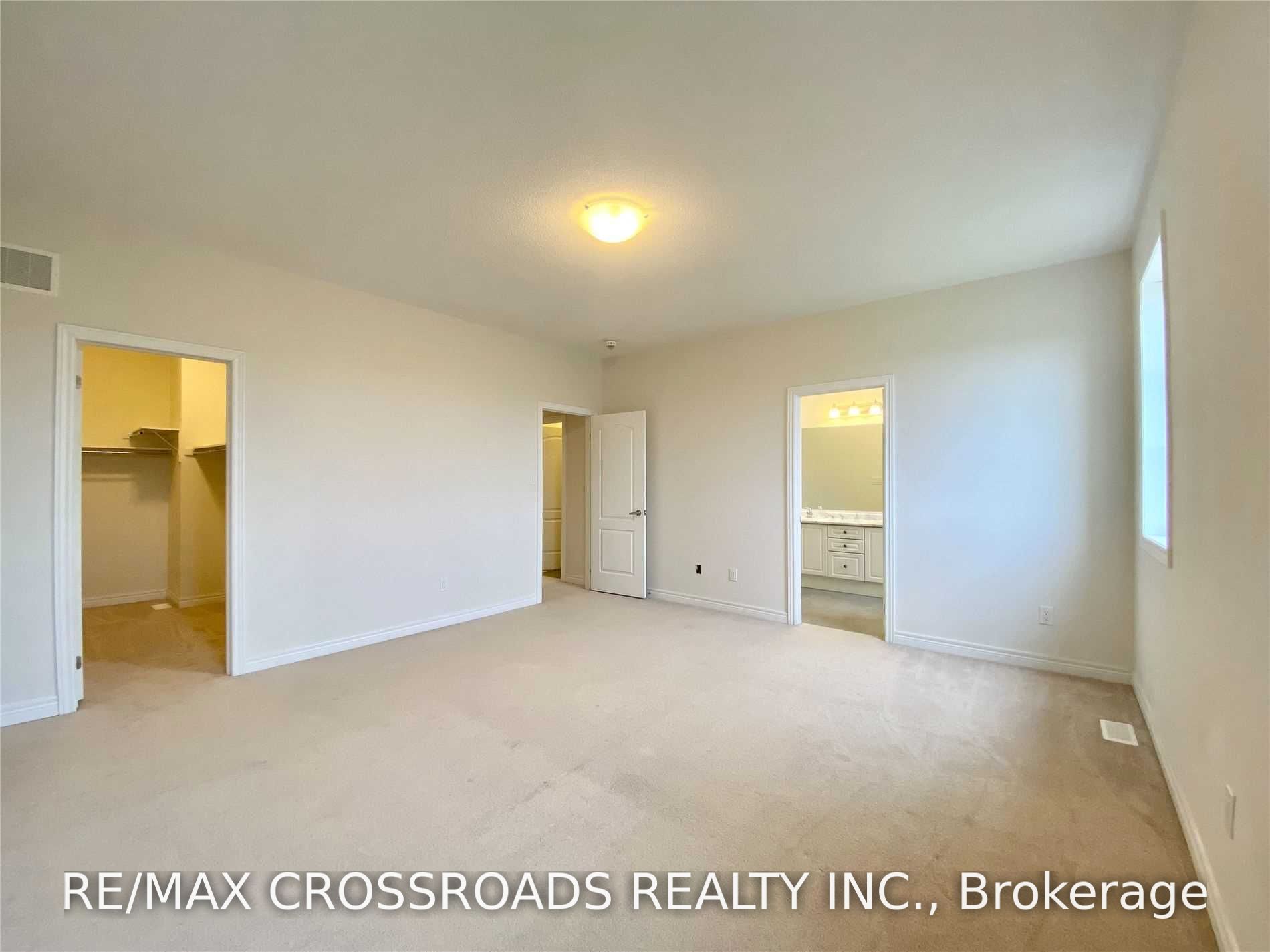 172 Decast Crescent Property Photo 15