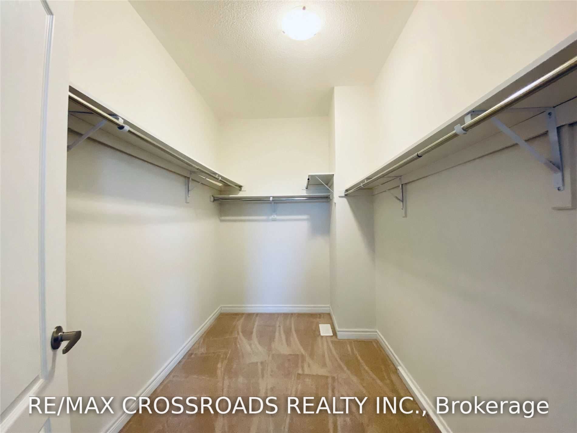 172 Decast Crescent Property Photo 16