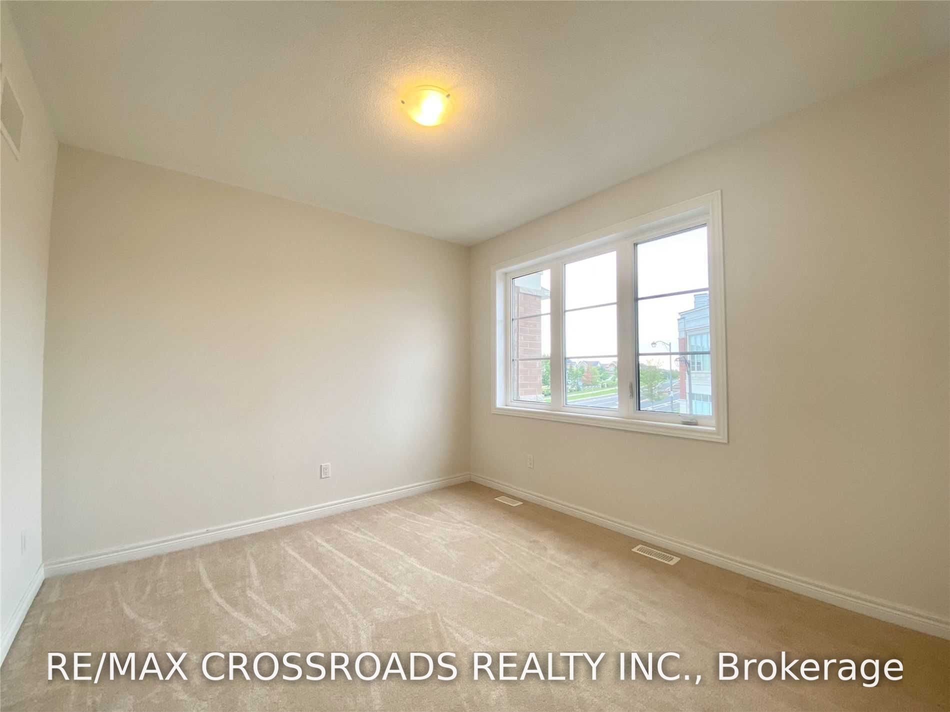172 Decast Crescent Property Photo 21