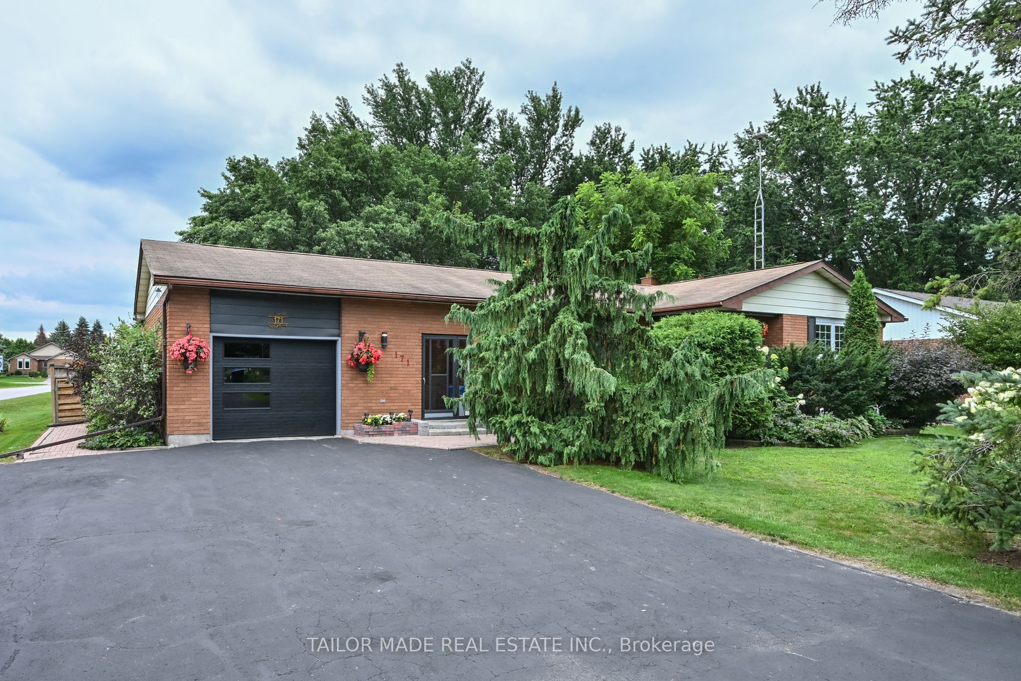 171 Murphy Road Property Photo 1