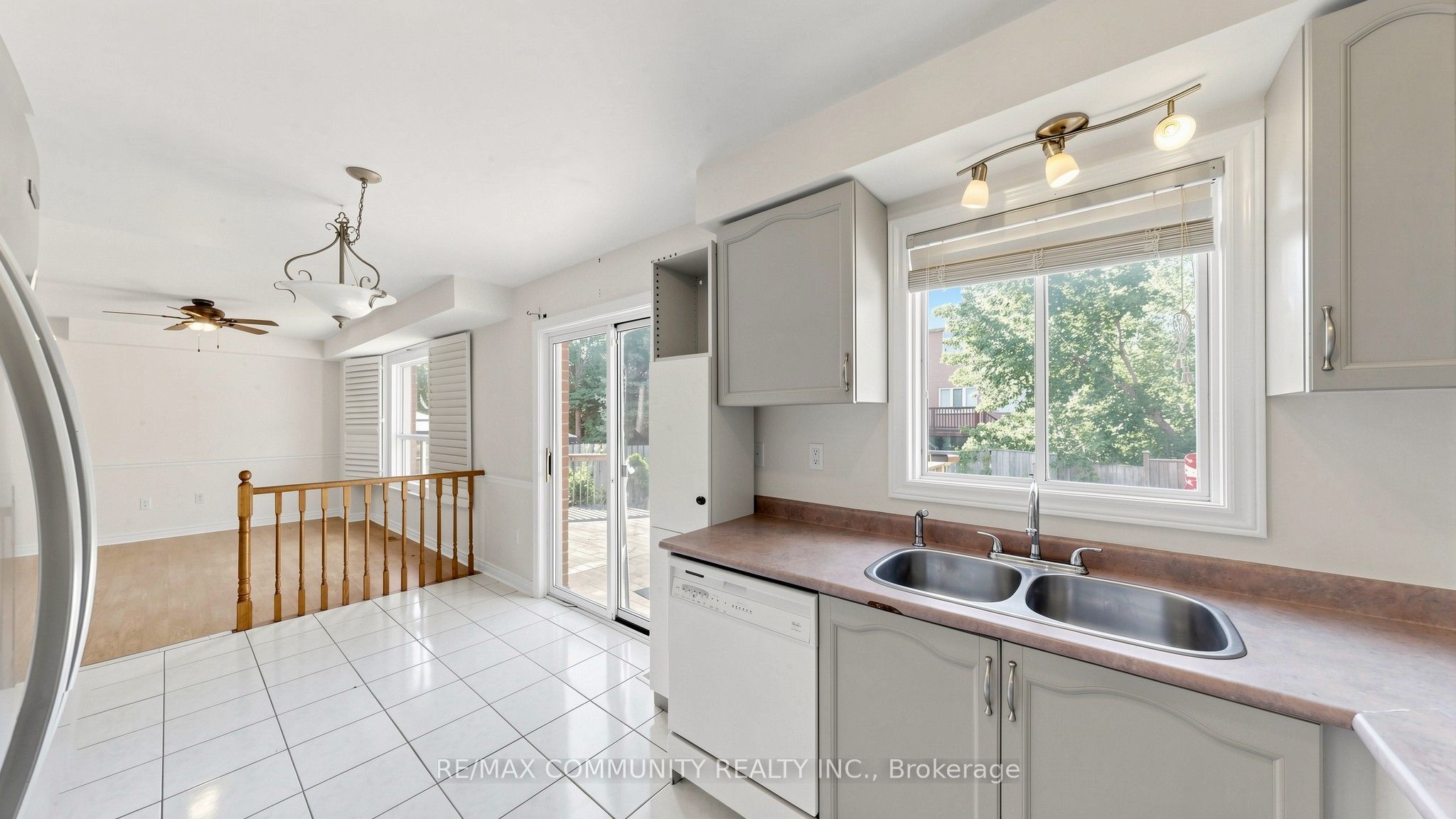 38 Iveagh Drive Property Photo 12
