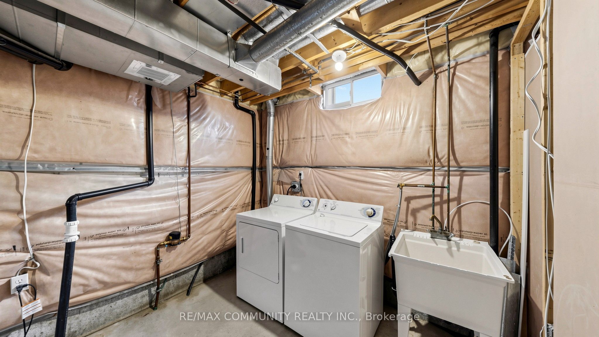38 Iveagh Drive Property Photo 35