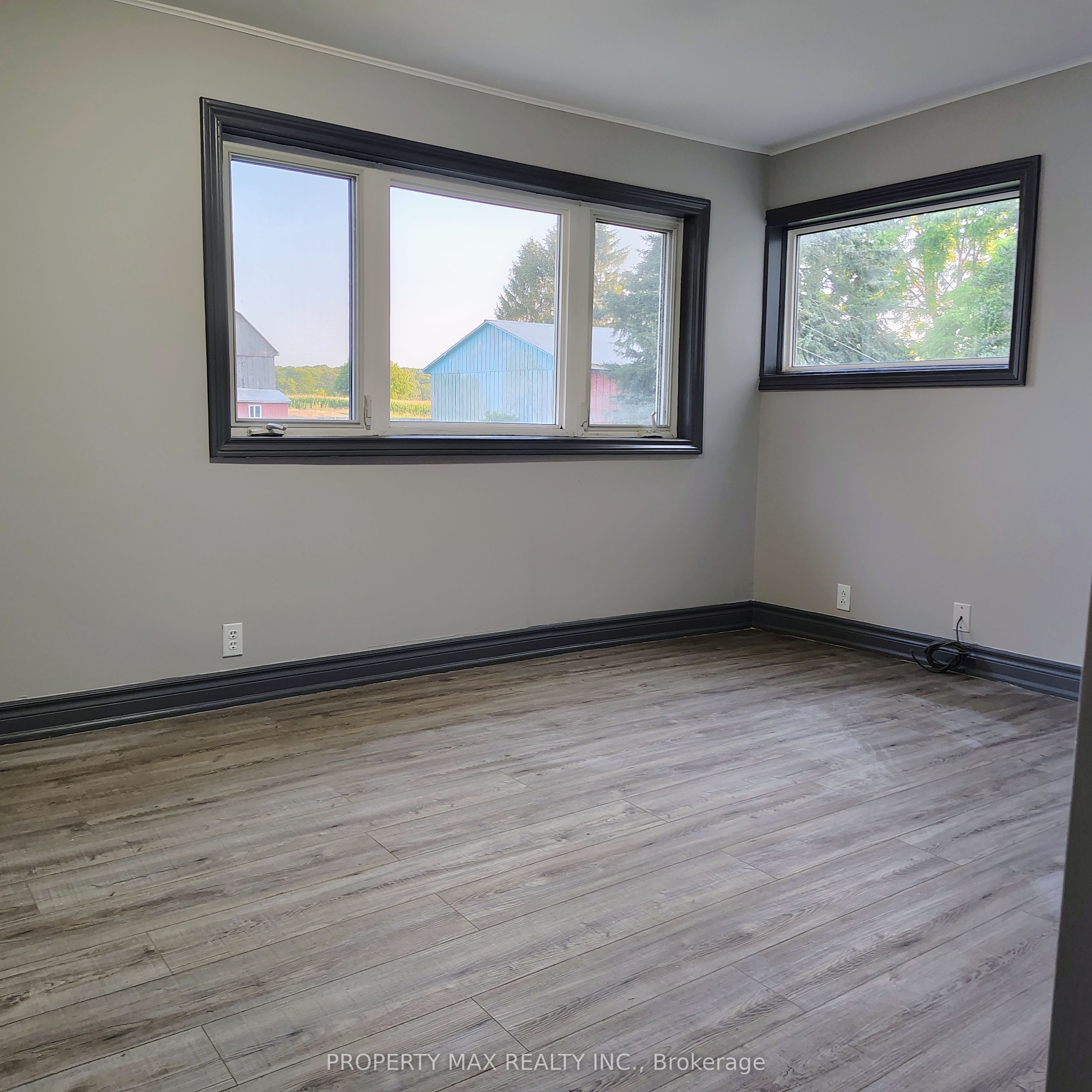 5363 Davis Drive Property Photo 8