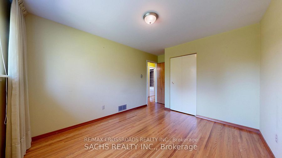 377 Crosby Avenue Upper Property Photo 11