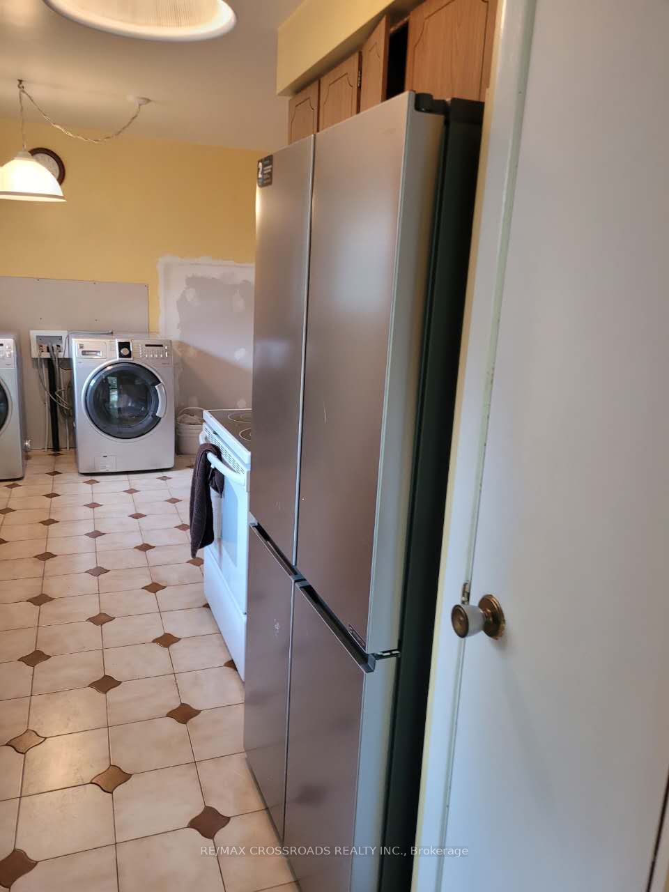 377 Crosby Avenue Upper Property Photo 19