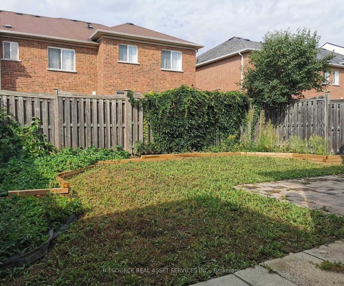 8 Maffey Crescent Property Photo 11