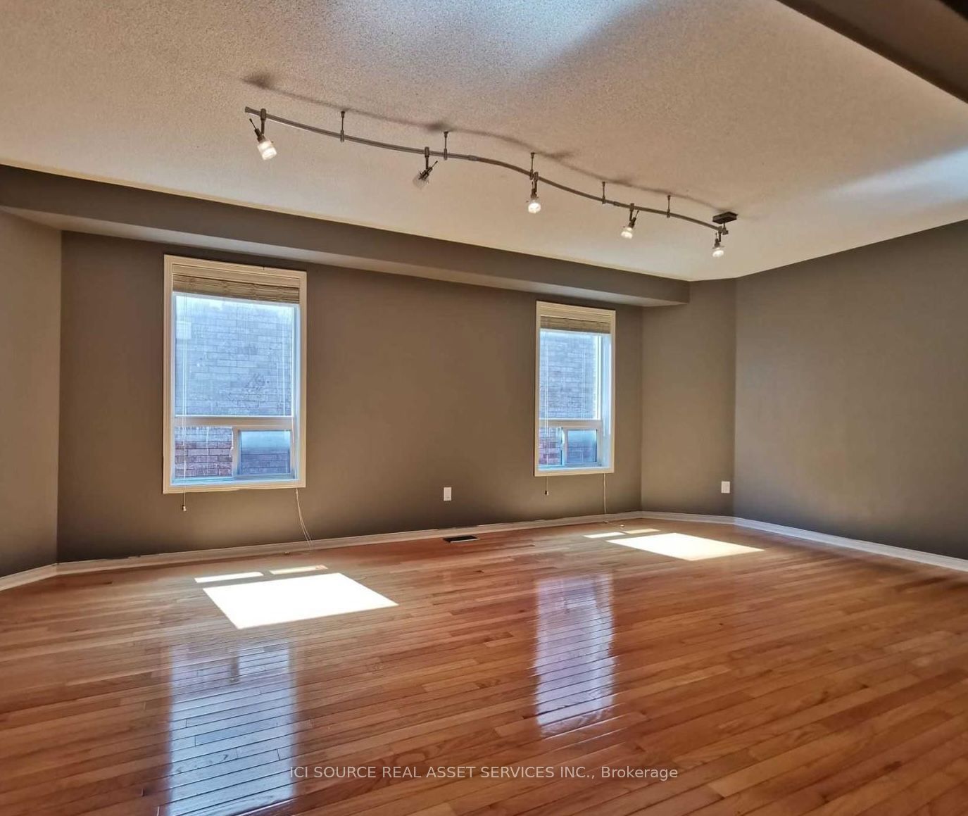8 Maffey Crescent Property Photo 14