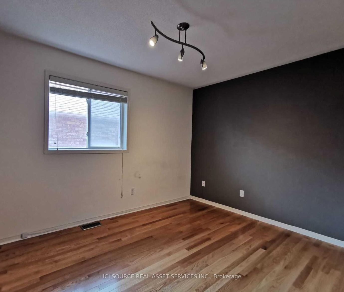 8 Maffey Crescent Property Photo 18