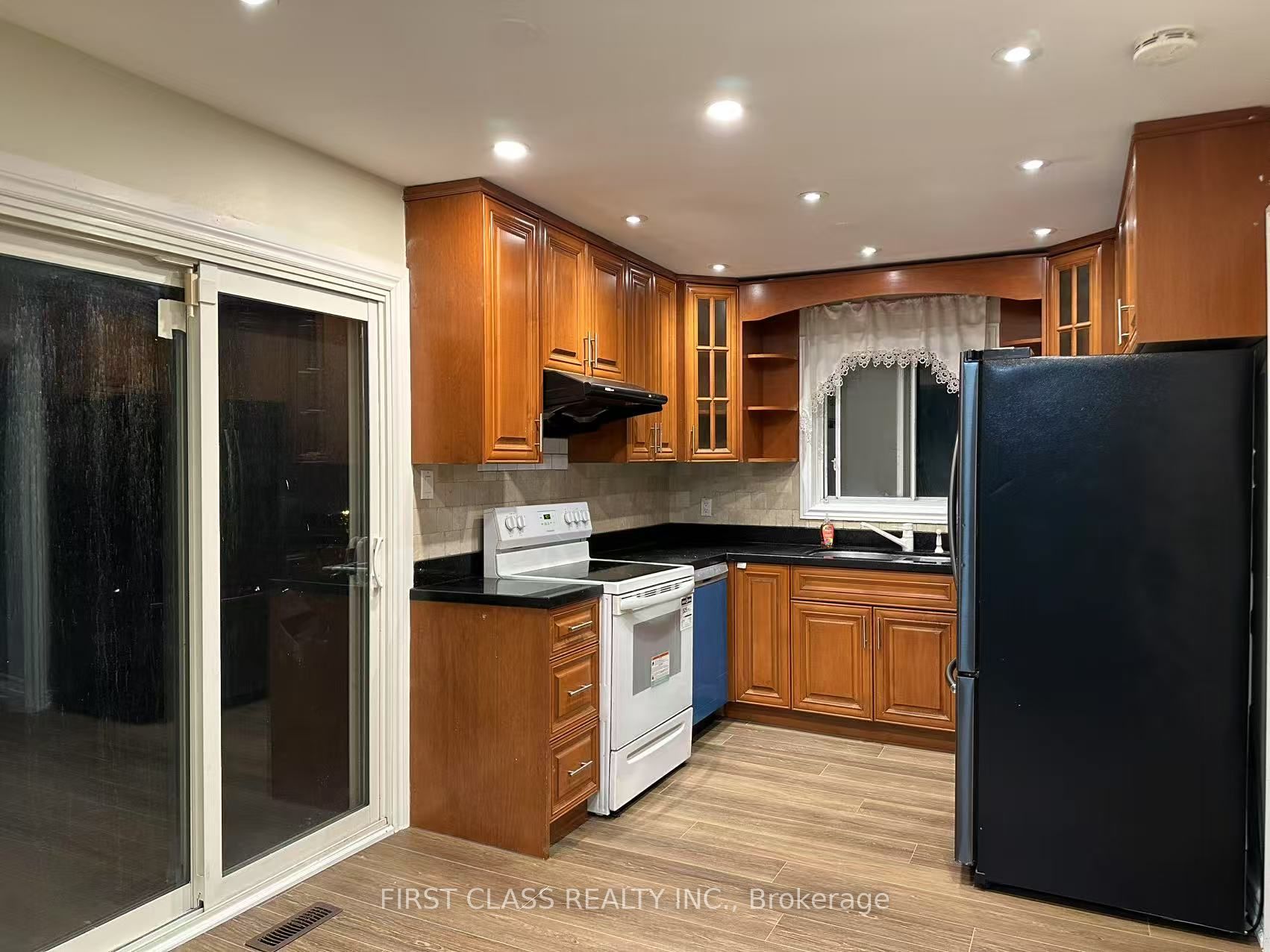 53 Aberfeldy Crescent Main & Second Floor Property Photo 1