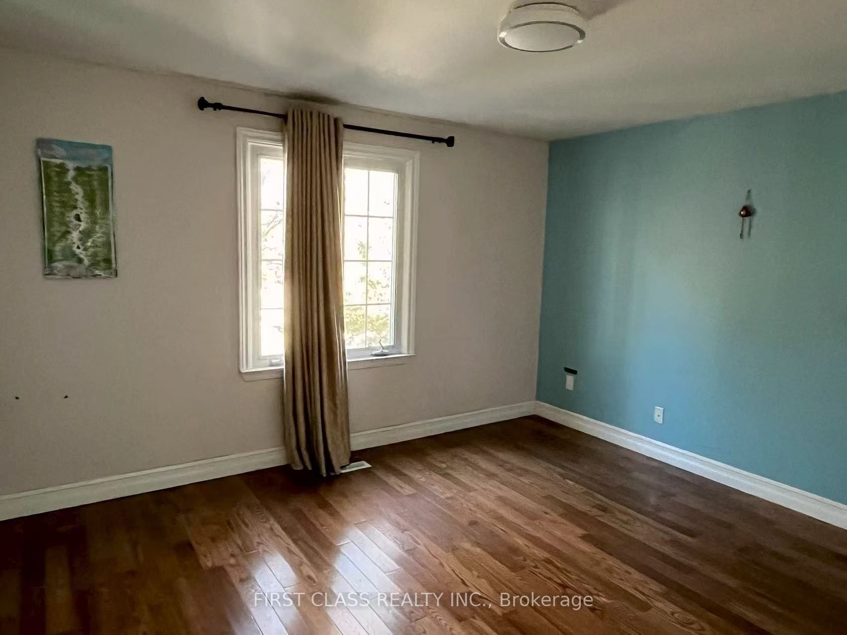 53 Aberfeldy Crescent Main & Second Floor Property Photo 5