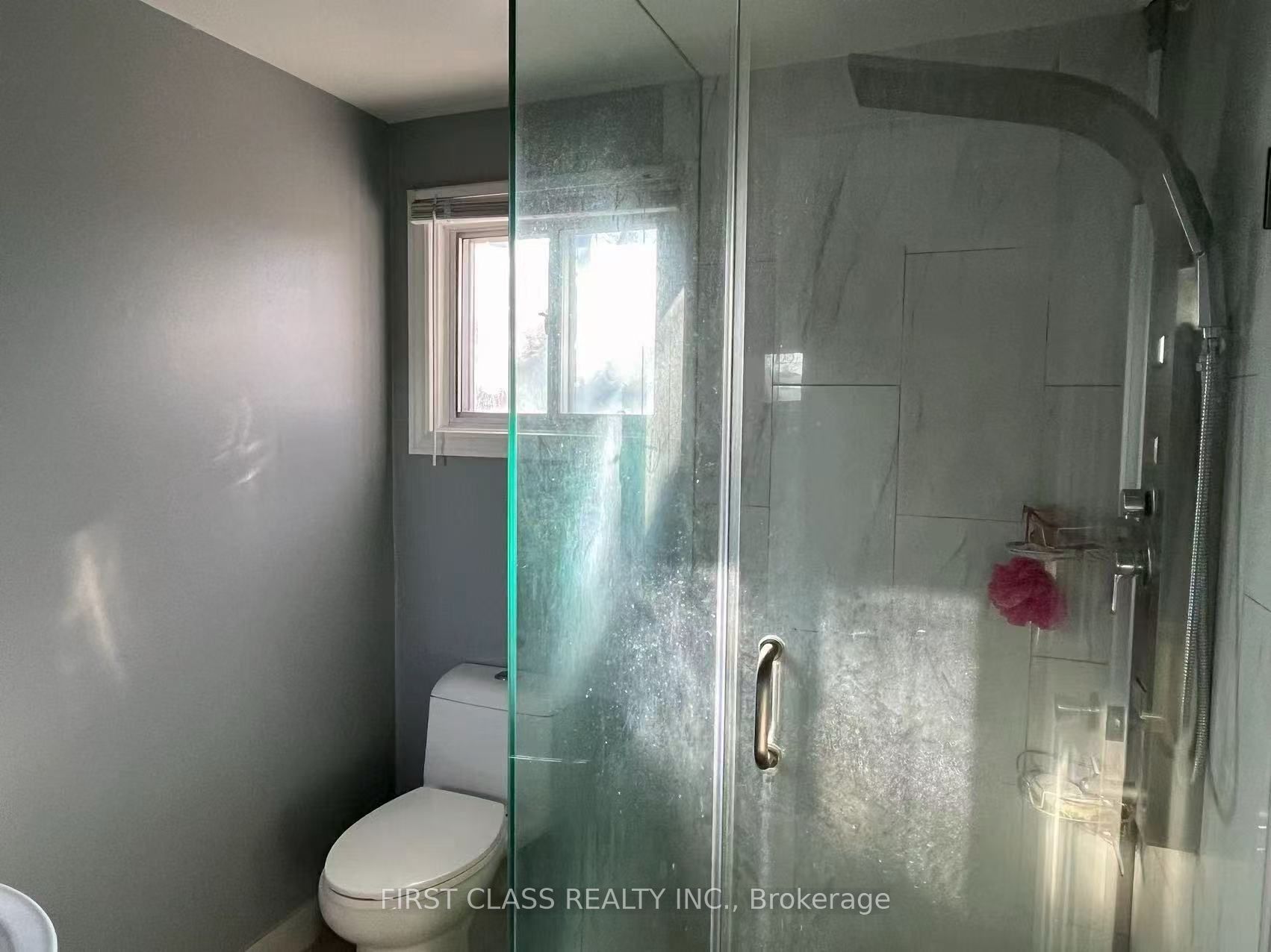53 Aberfeldy Crescent Main & Second Floor Property Photo 8