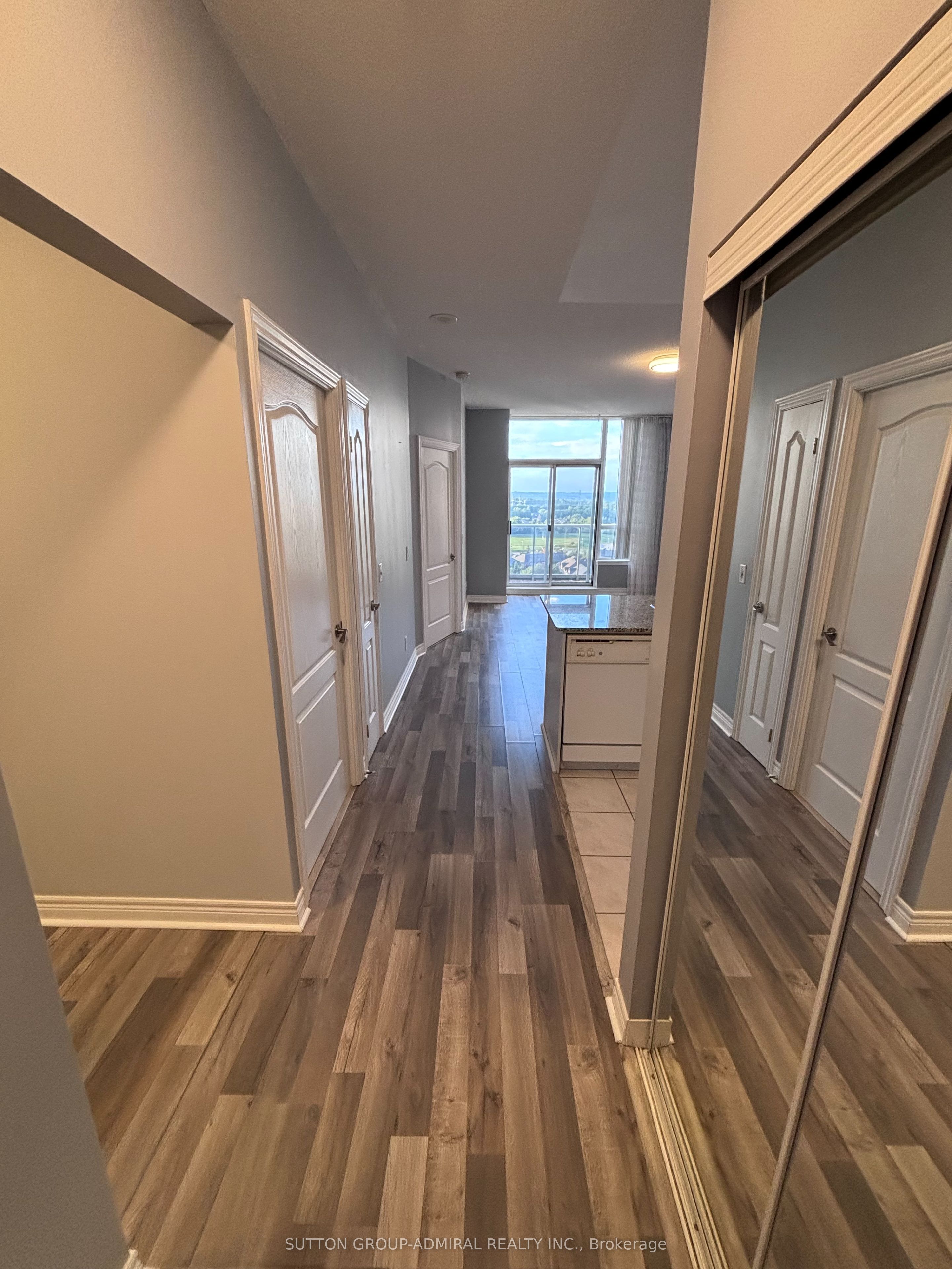 50 Disera Drive Ph05 Property Photo 16