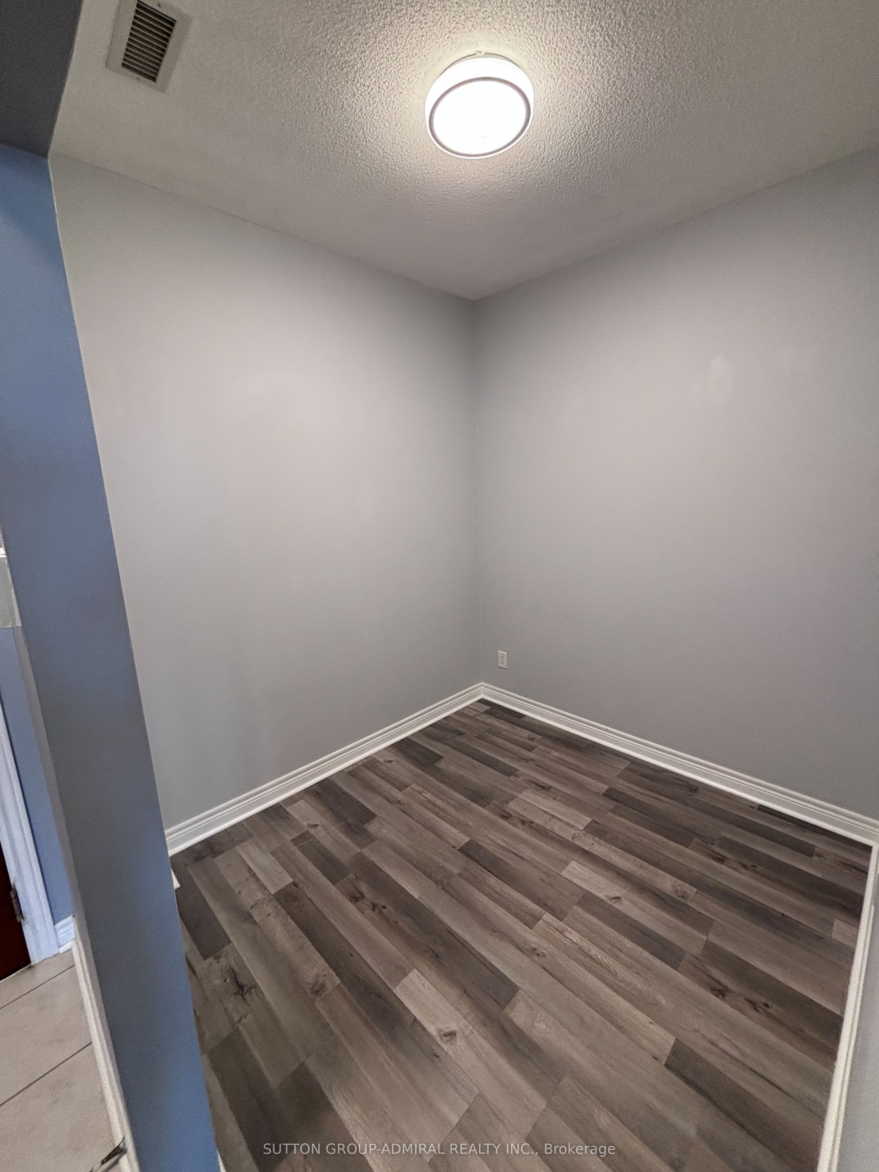 50 Disera Drive Ph05 Property Photo 17