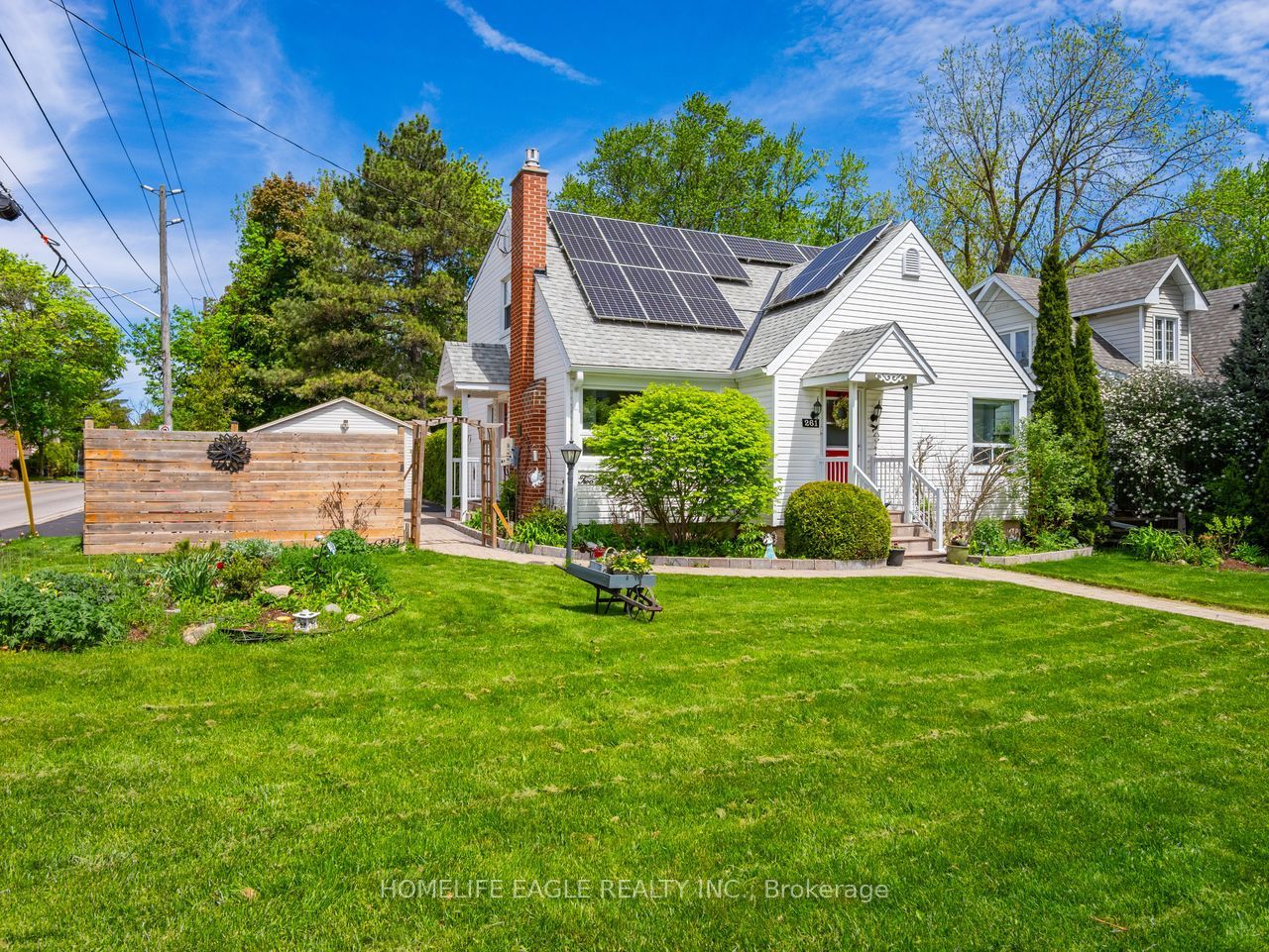 261 Richmond Street Property Photo 1