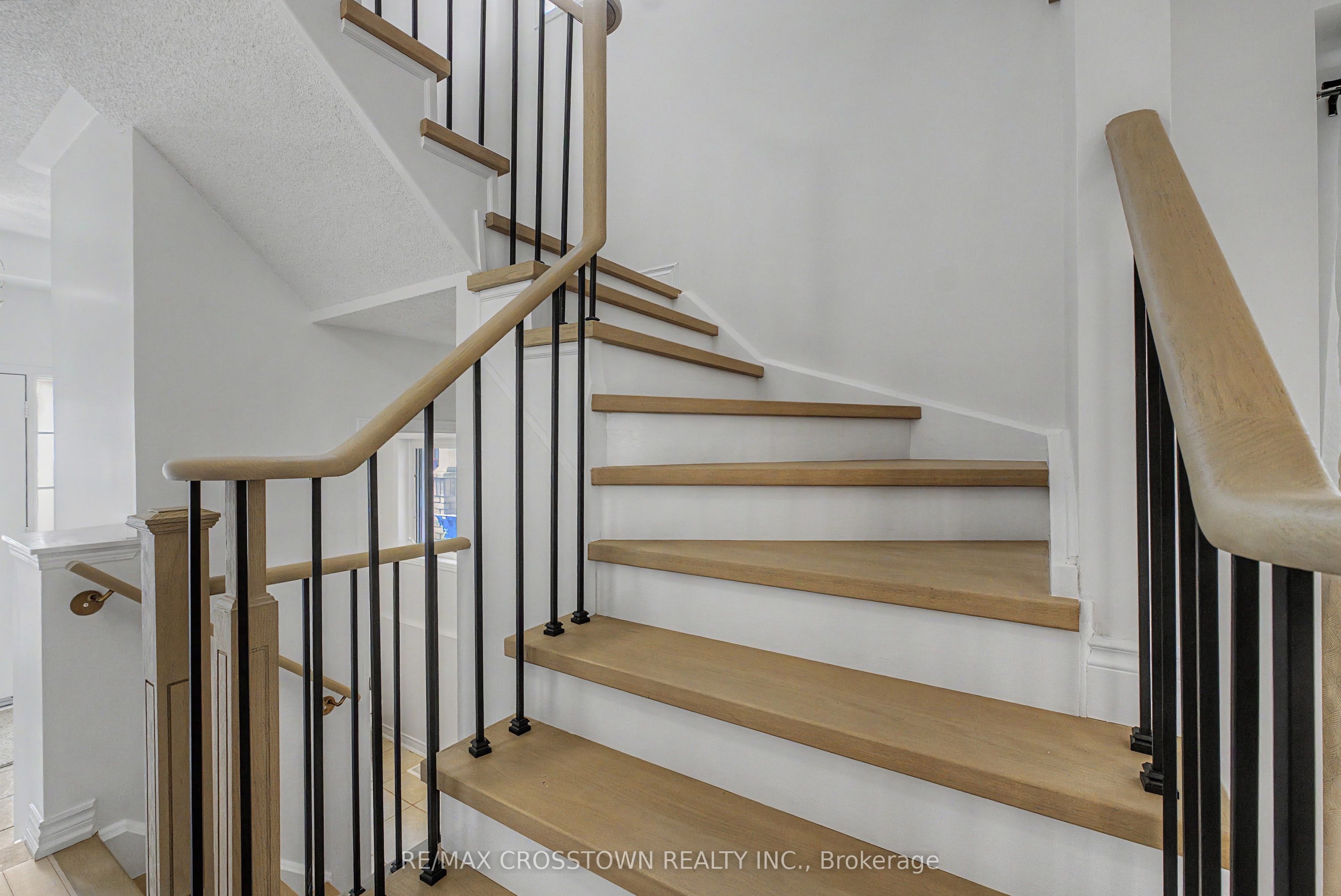 460 Reeves Way Boulevard Property Photo 12