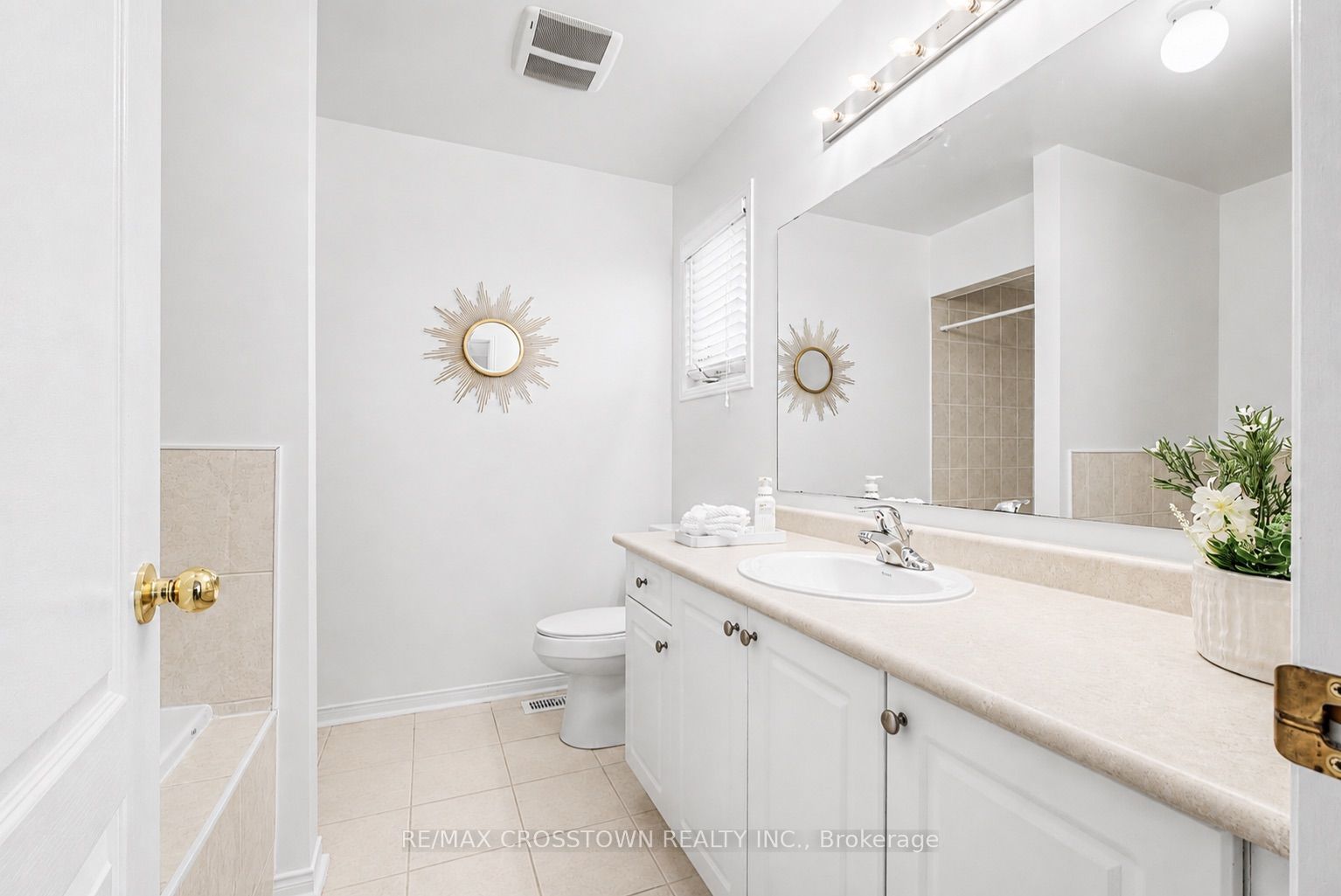 460 Reeves Way Boulevard Property Photo 17