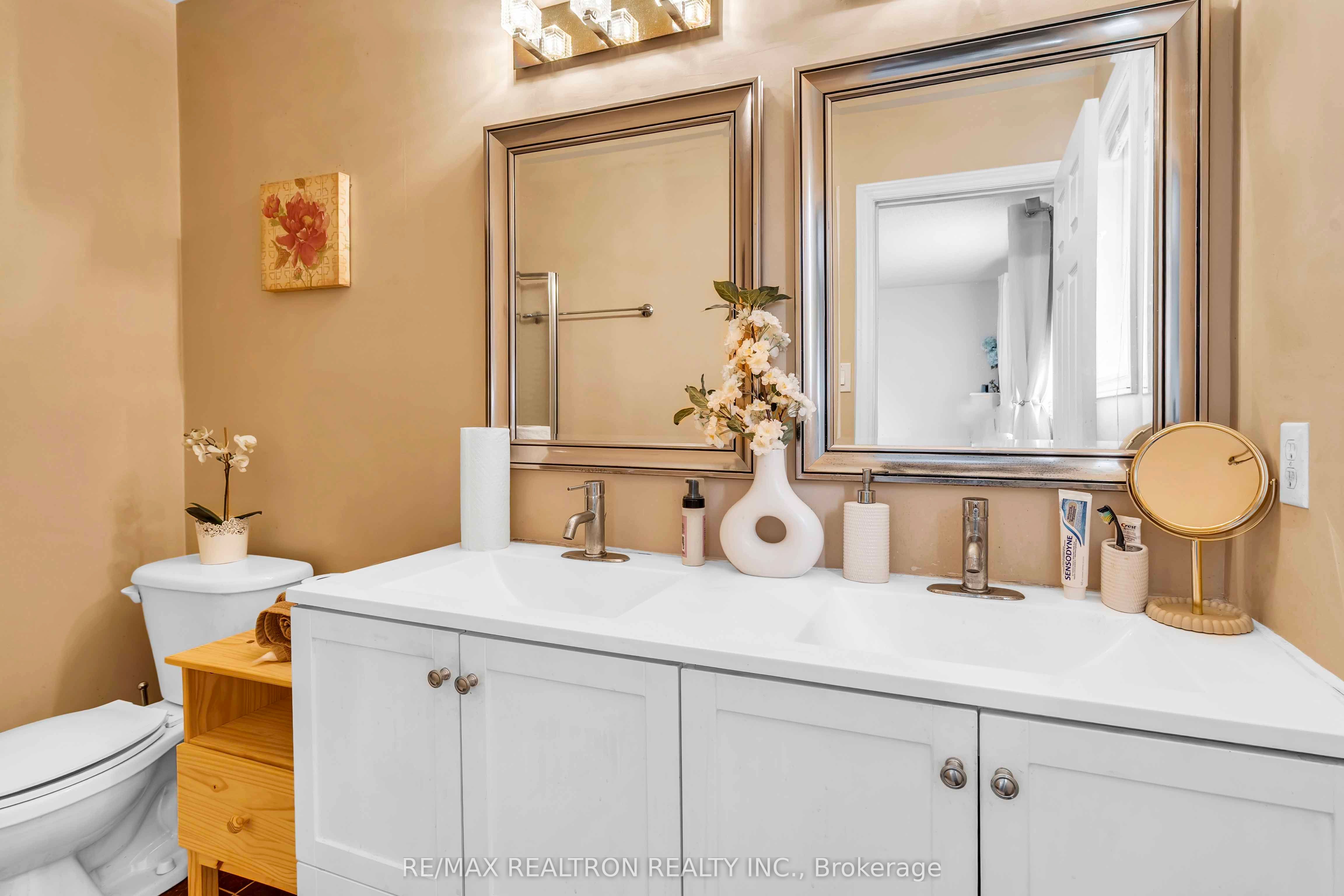 36 Edgemont Court Property Photo 17