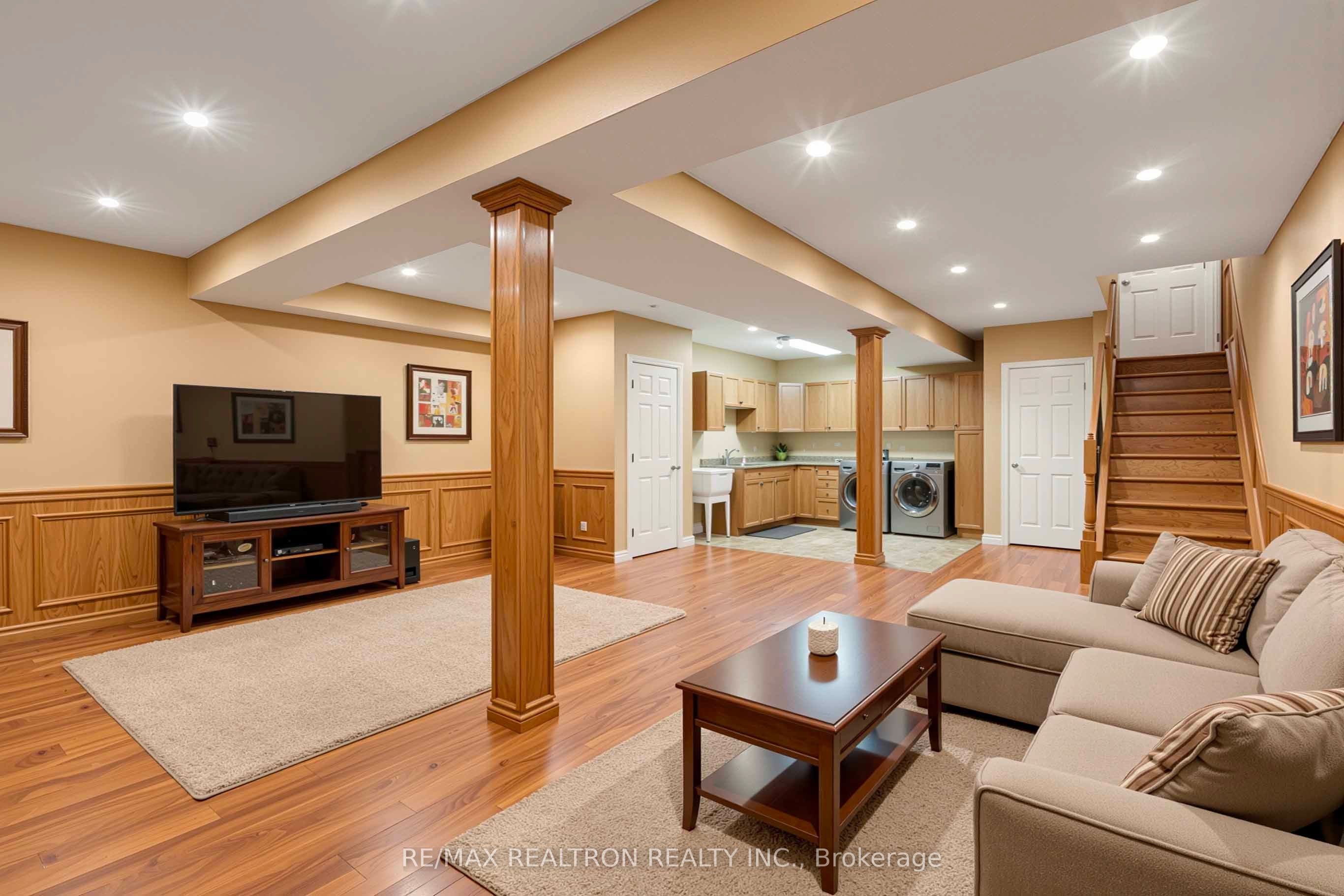36 Edgemont Court Property Photo 22