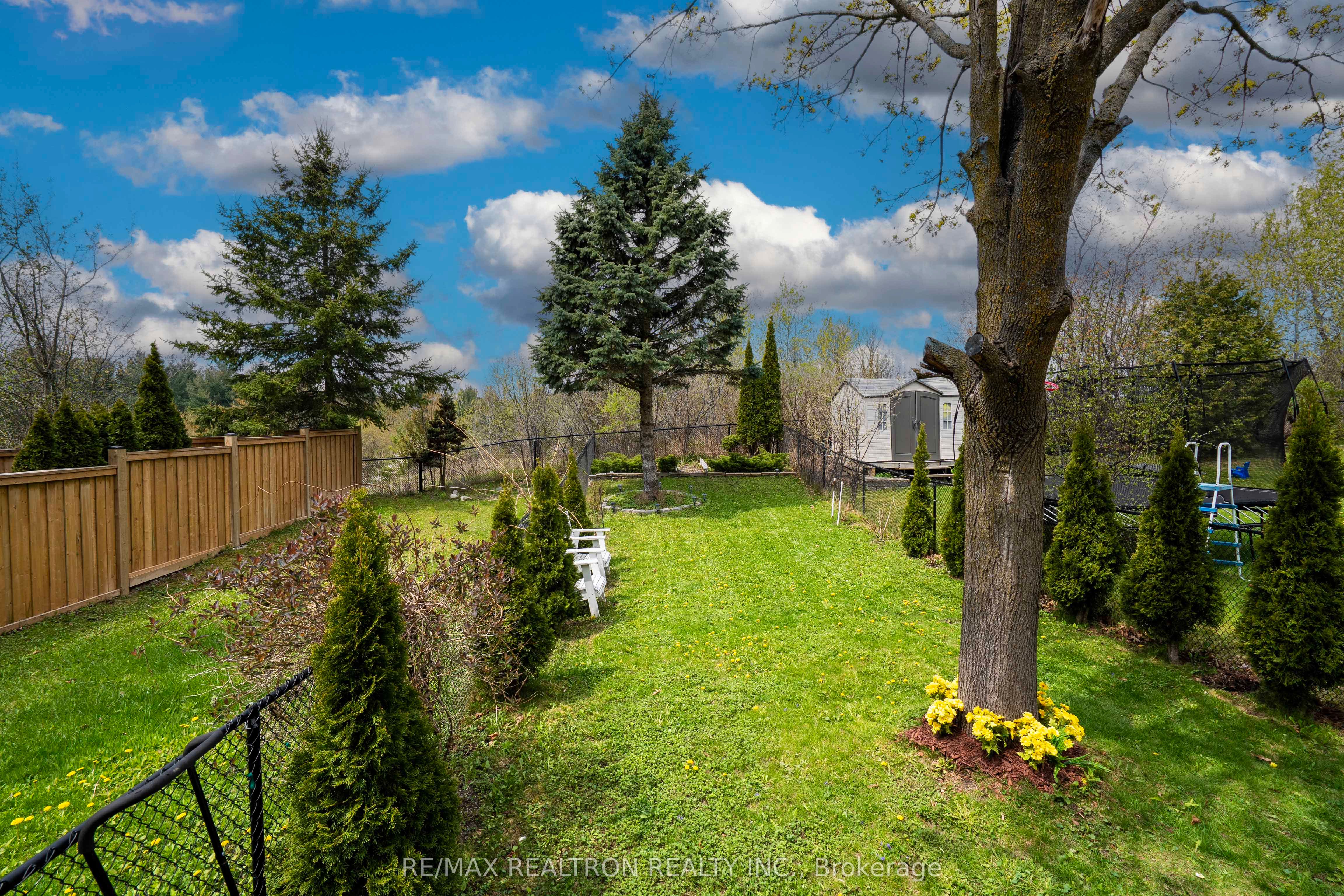 36 Edgemont Court Property Photo 26