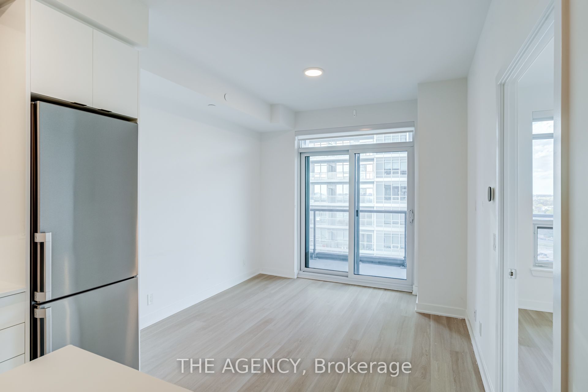 30 Upper Mall Way 1108 Property Photo 10