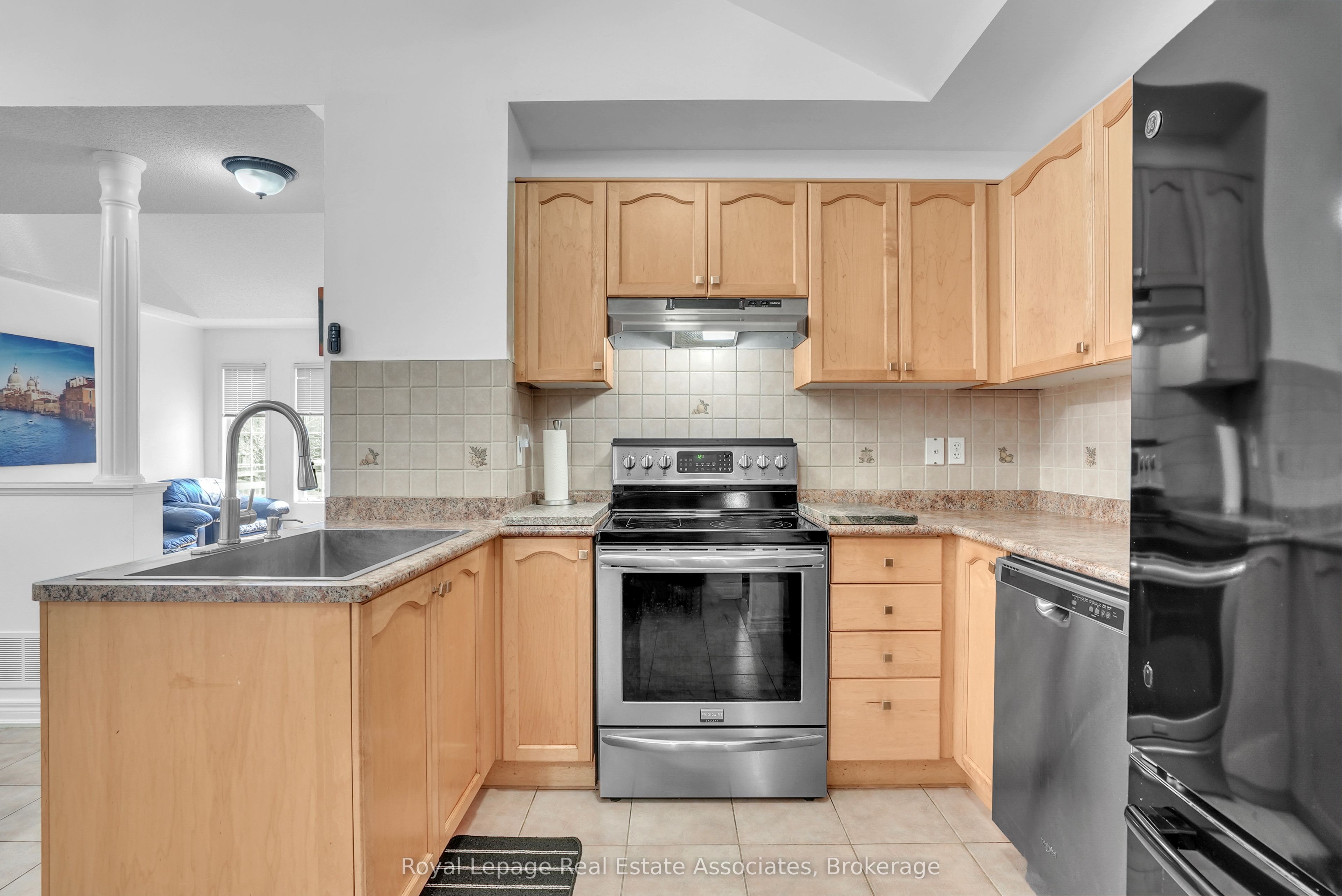 1128 Kell Street Property Photo 4
