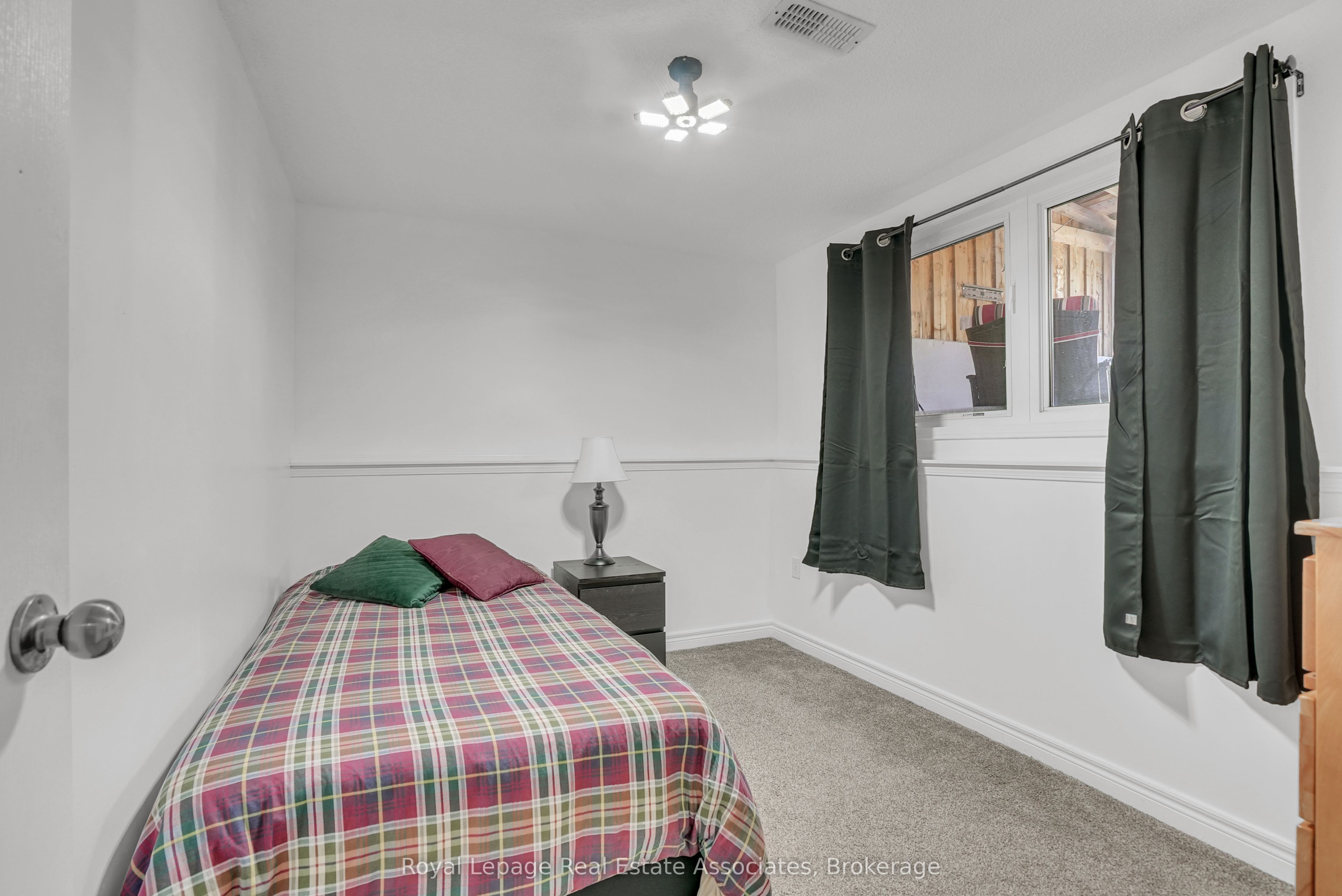 1128 Kell Street Property Photo 10