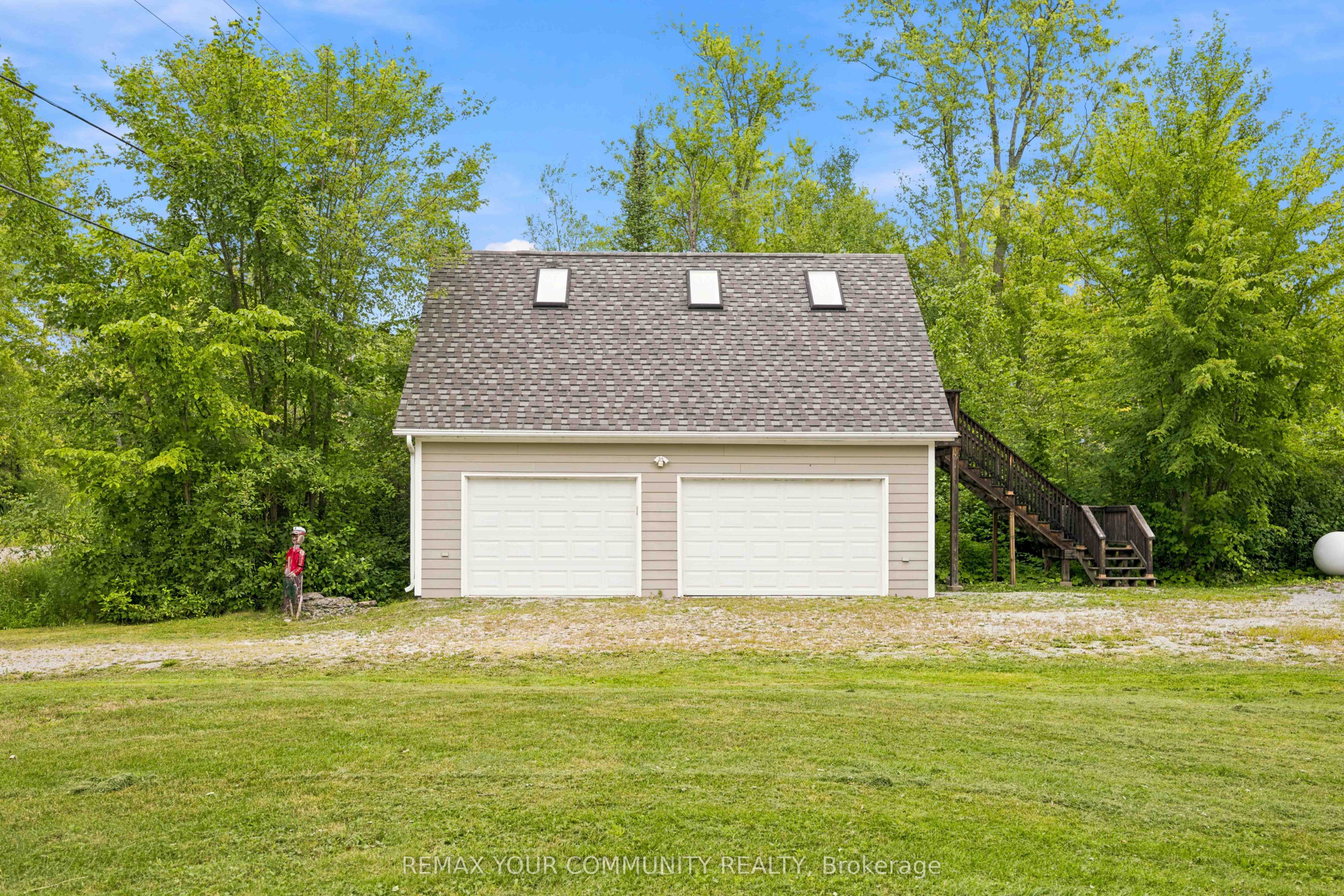 386 Bear Road Property Photo 6