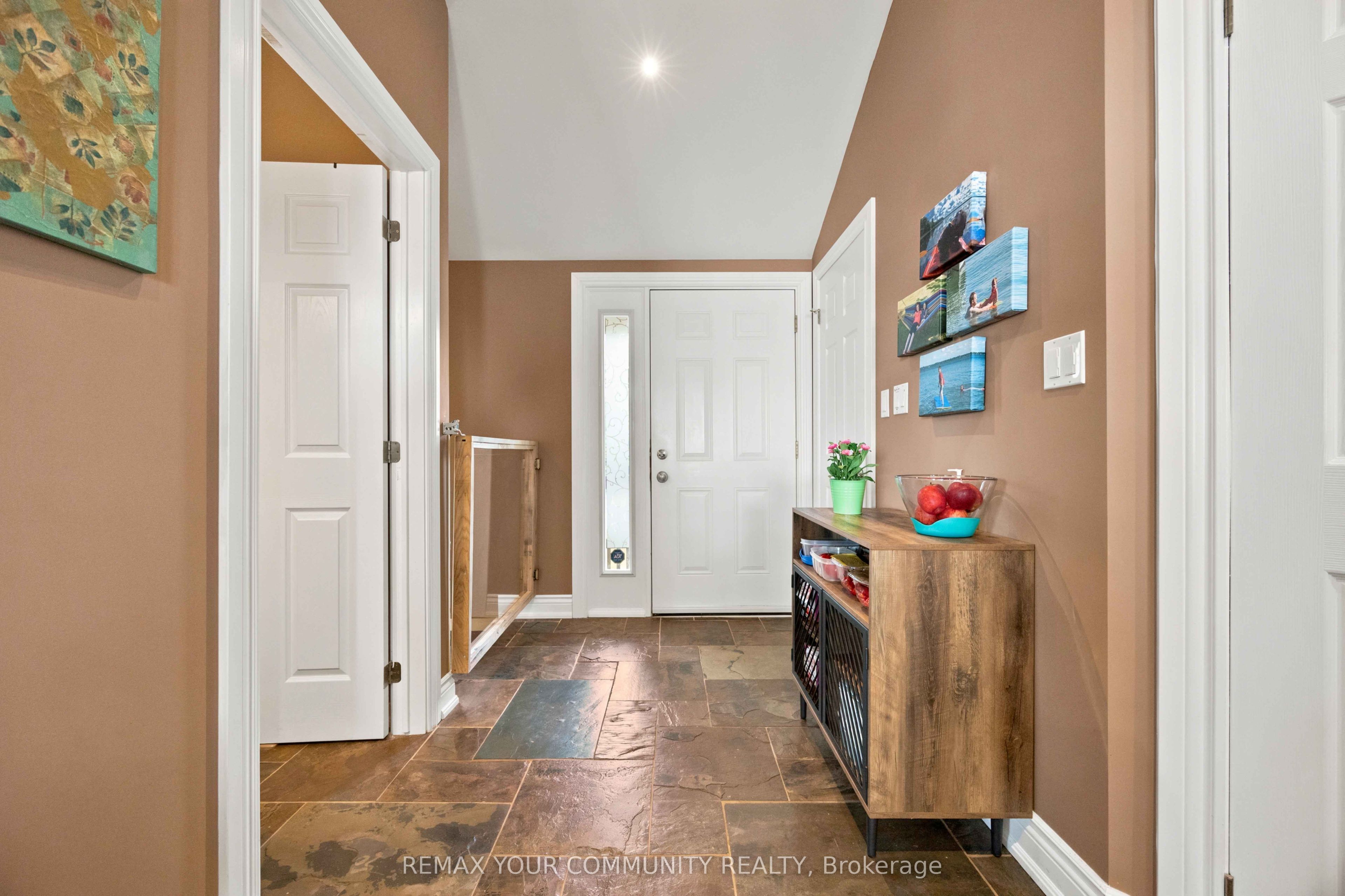 386 Bear Road Property Photo 9