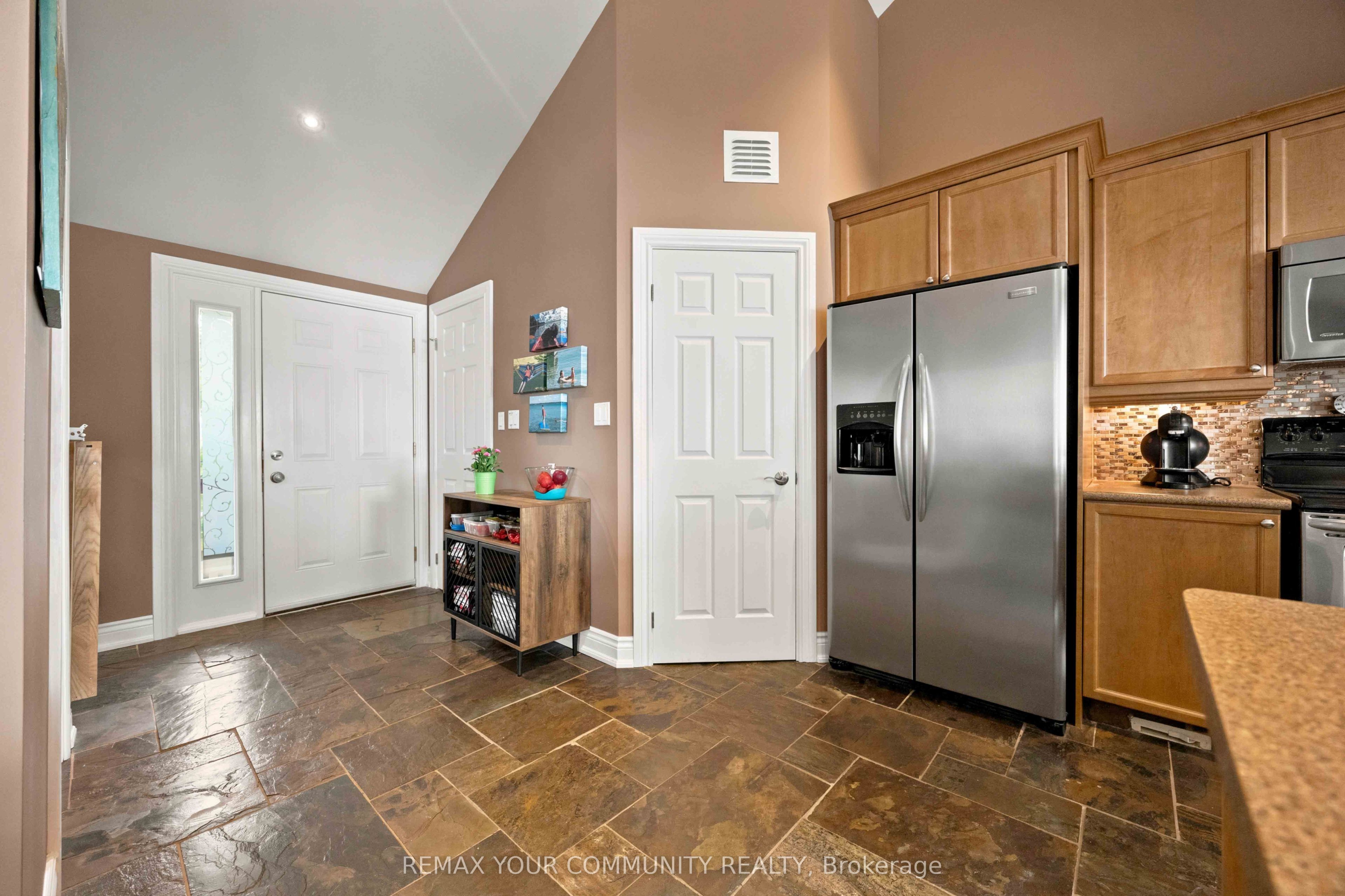 386 Bear Road Property Photo 10