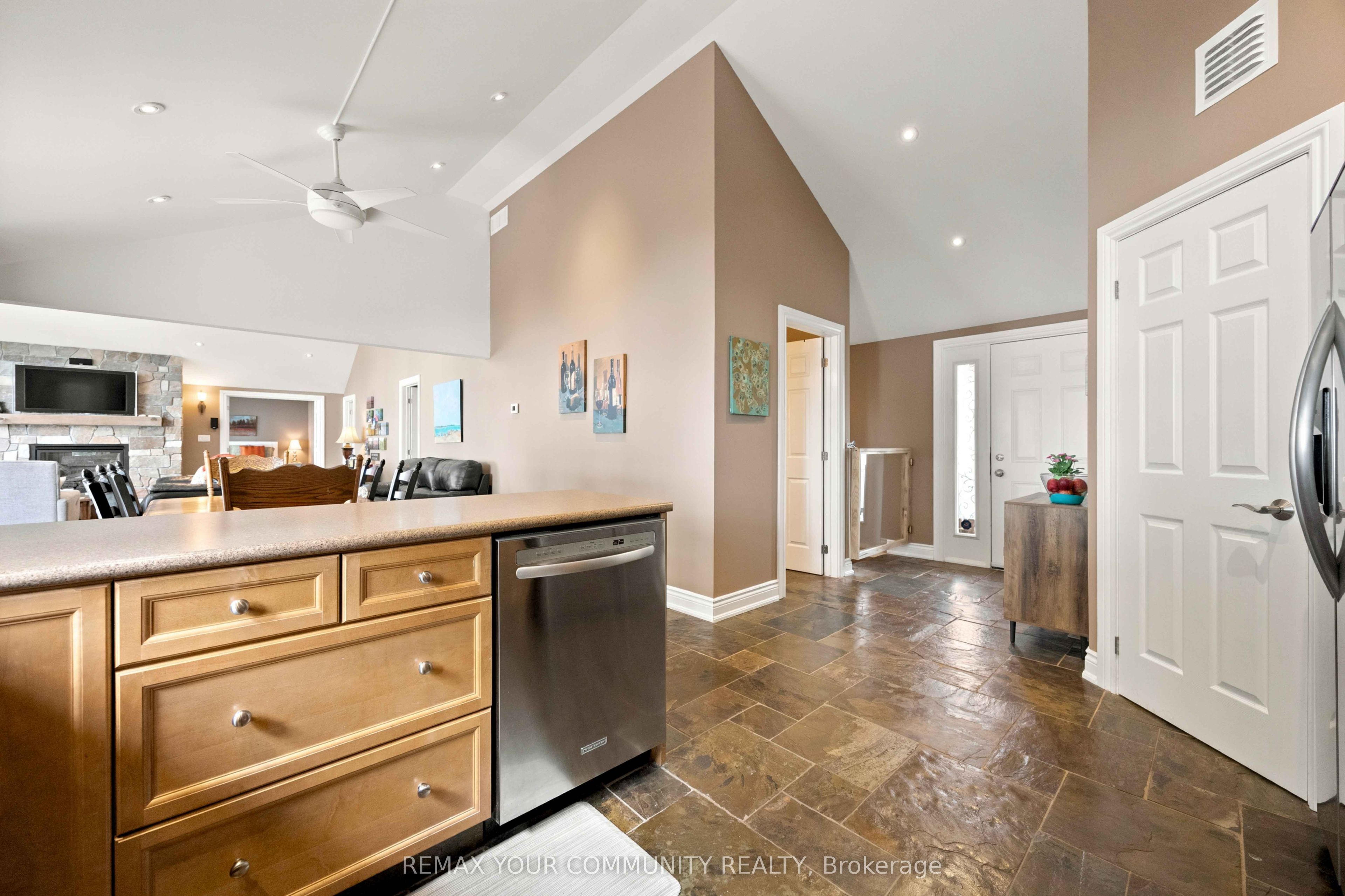 386 Bear Road Property Photo 13