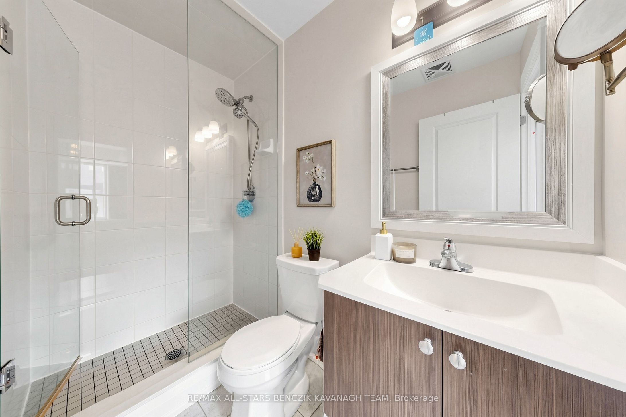 5309 Highway 7 1103 Property Photo 10
