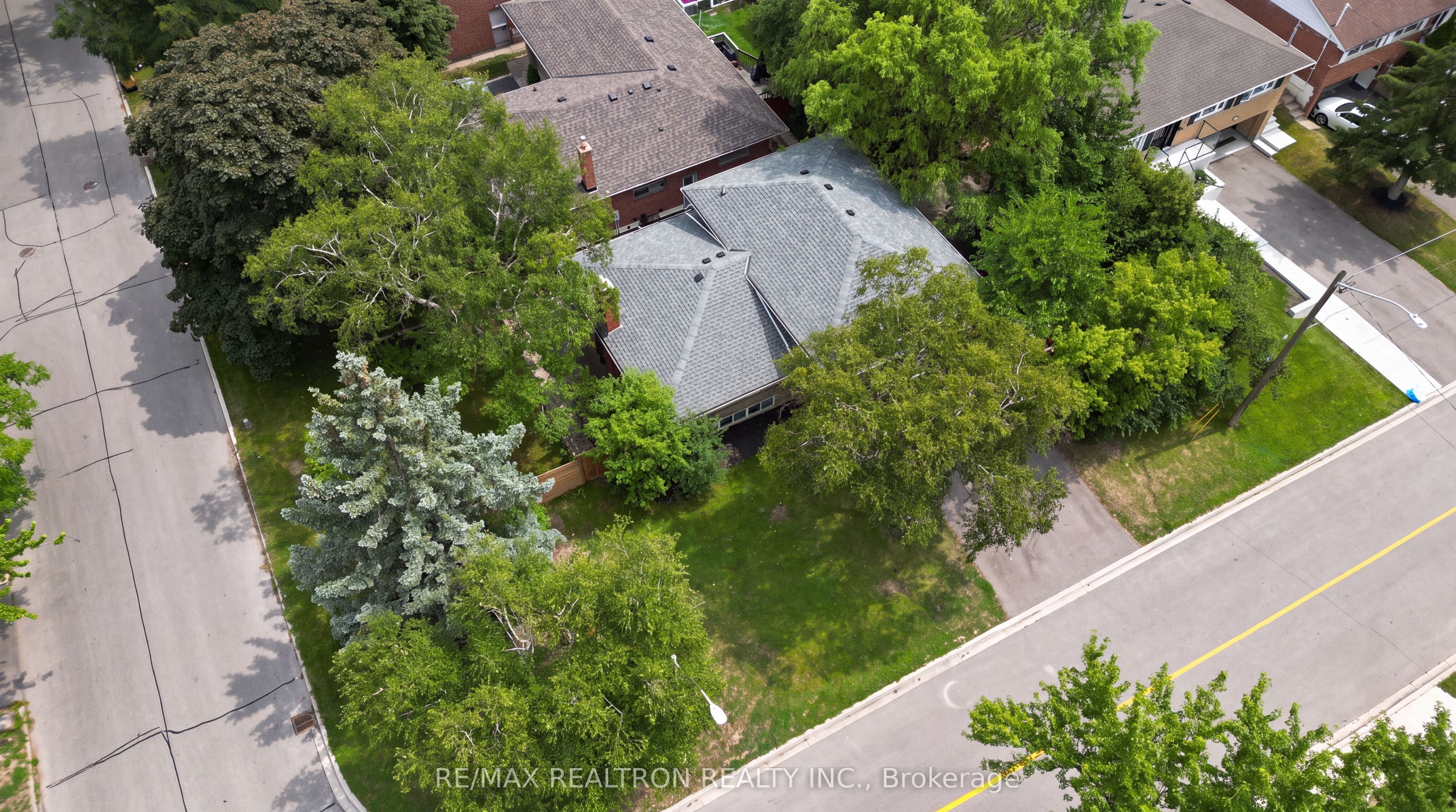 249 Tampico Road Property Photo 5