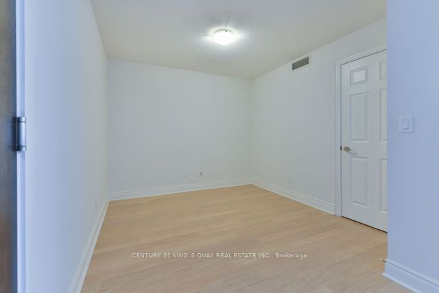 23 Cox Boulevard 572 Property Photo 11