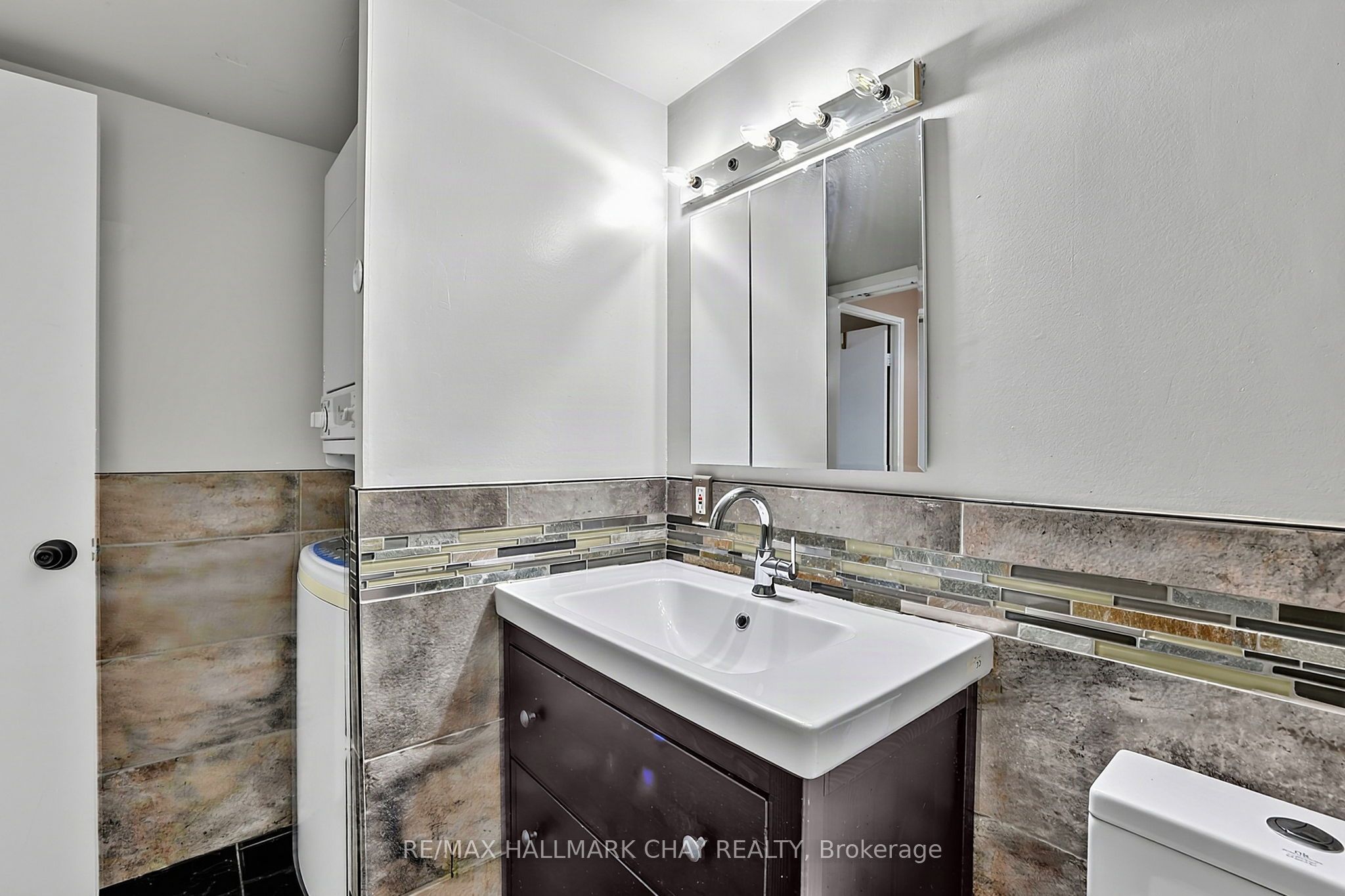 326 Major Mackenzie Drive E 705 Property Photo 10